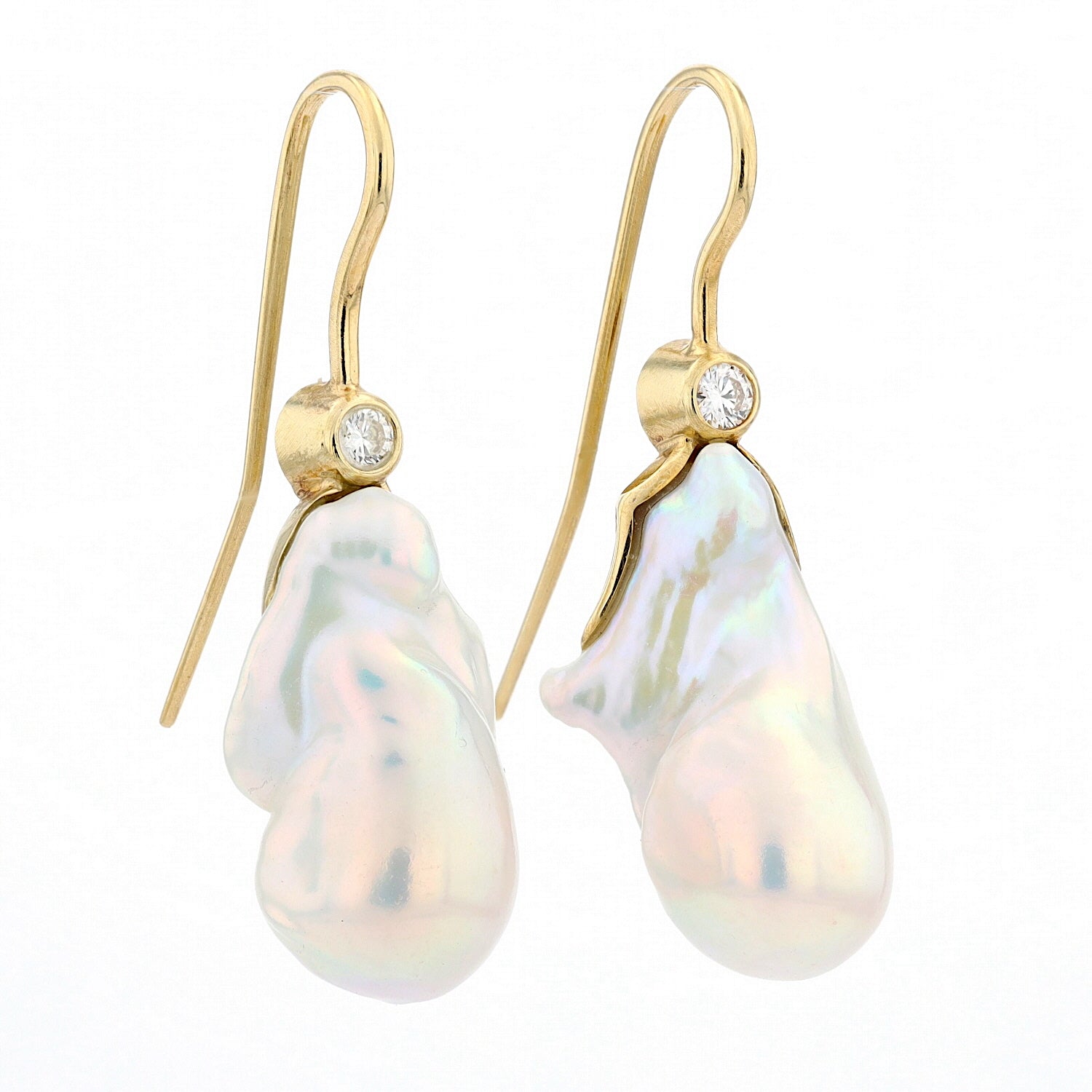 1 Paar Ohrhänger aus 585er Gelbgold mit Süßwasser-Zuchtperlen und Brillanten, hängend rechts gedreht