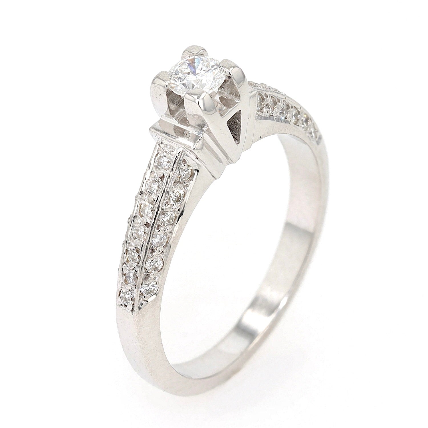 Vintage Ring in 750er Weißgold mit Brillanten, stehend