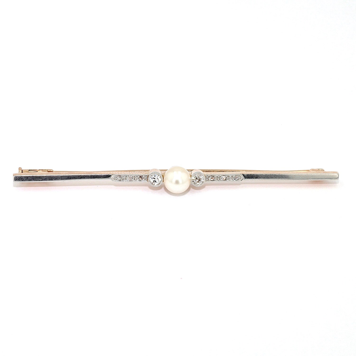 Nadel in 585er Roségold, platiniert mit Zuchtperle und Diamanten, liegend frontal