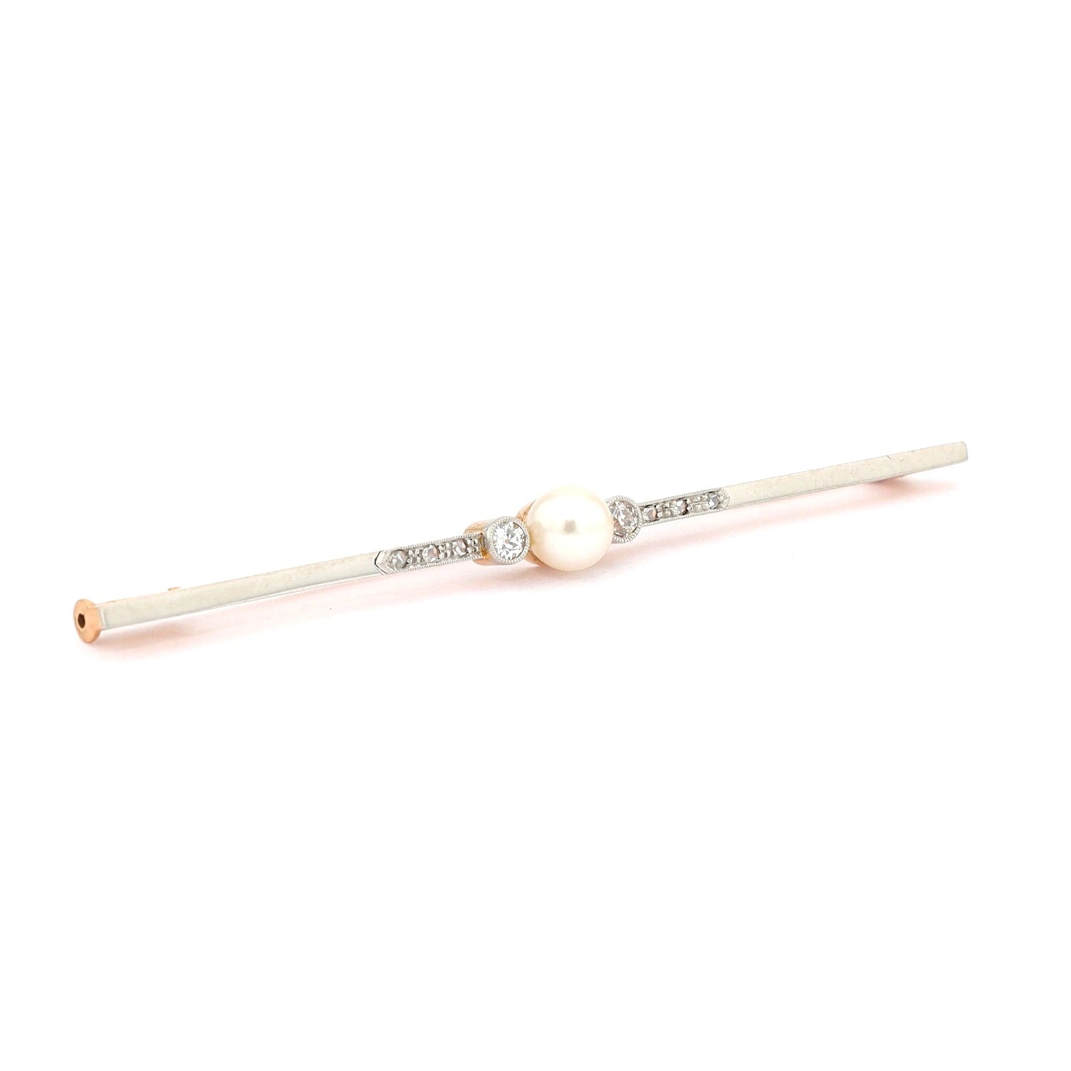 Nadel in 585er Roségold, platiniert mit Zuchtperle und Diamanten, liegend rechts gedreht