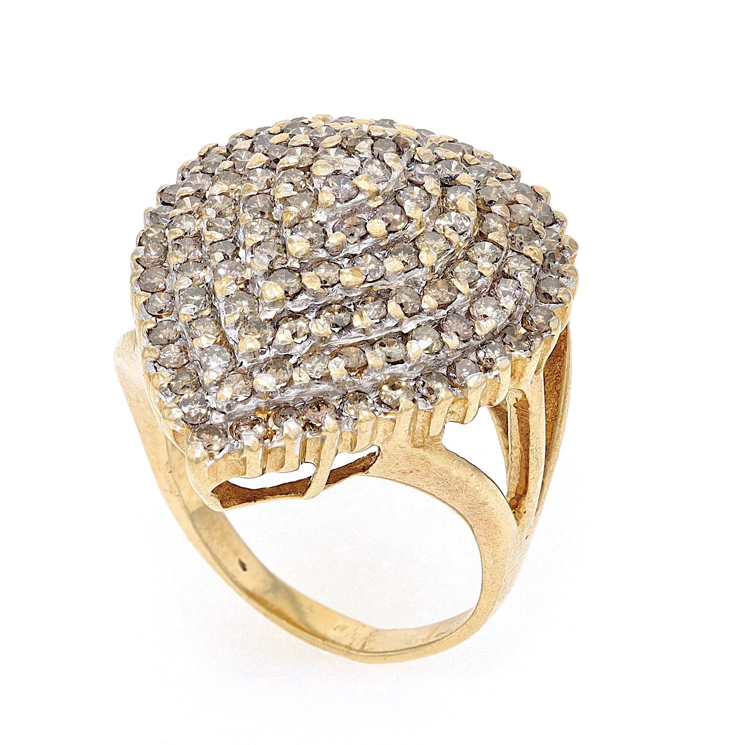 Ring in 10 kt Gelbgold mit insgesamt ca. 2,7 ct Brillanten, stehend