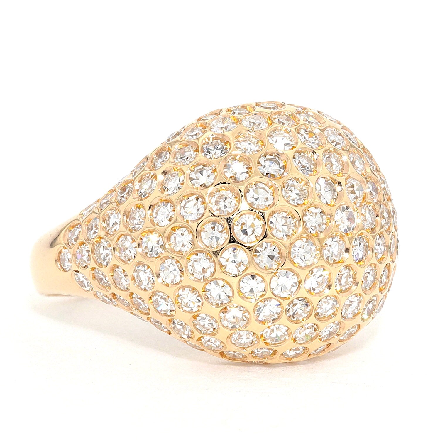 Ring in 750er Gelbgold mit insgesamt ca, 1,6 ct Brillanten, liegend rechts gedreht
