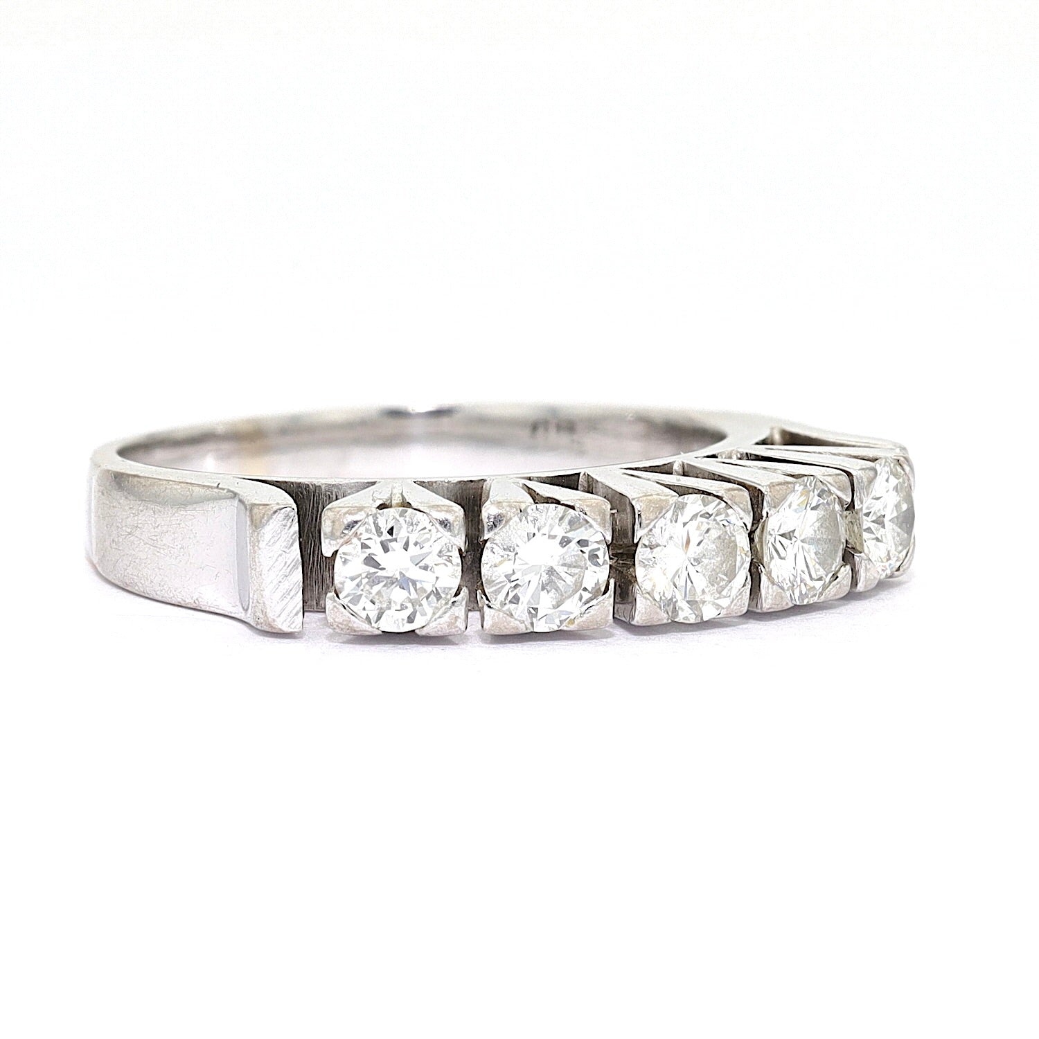 Vintage Ring in 585 Weißgold mit Brillanten, gesamt ca. 0,50 ct, liegend rechts gedreht