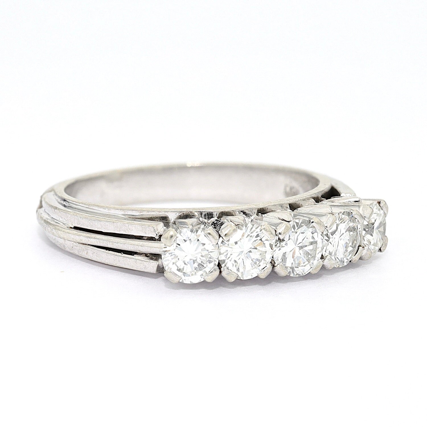 Ring in 750er Weißgold mit 5 Brillanten, gesamt ca. 1 ct