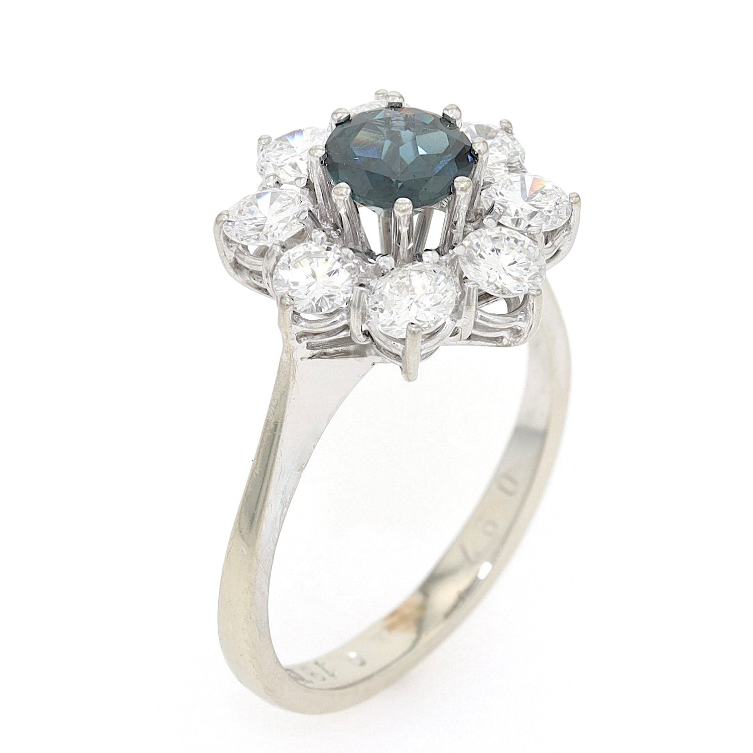 Ring in 750er Weißgold mit einem Saphir und Brillanten, ges. ca. 0,97 ct, stehend