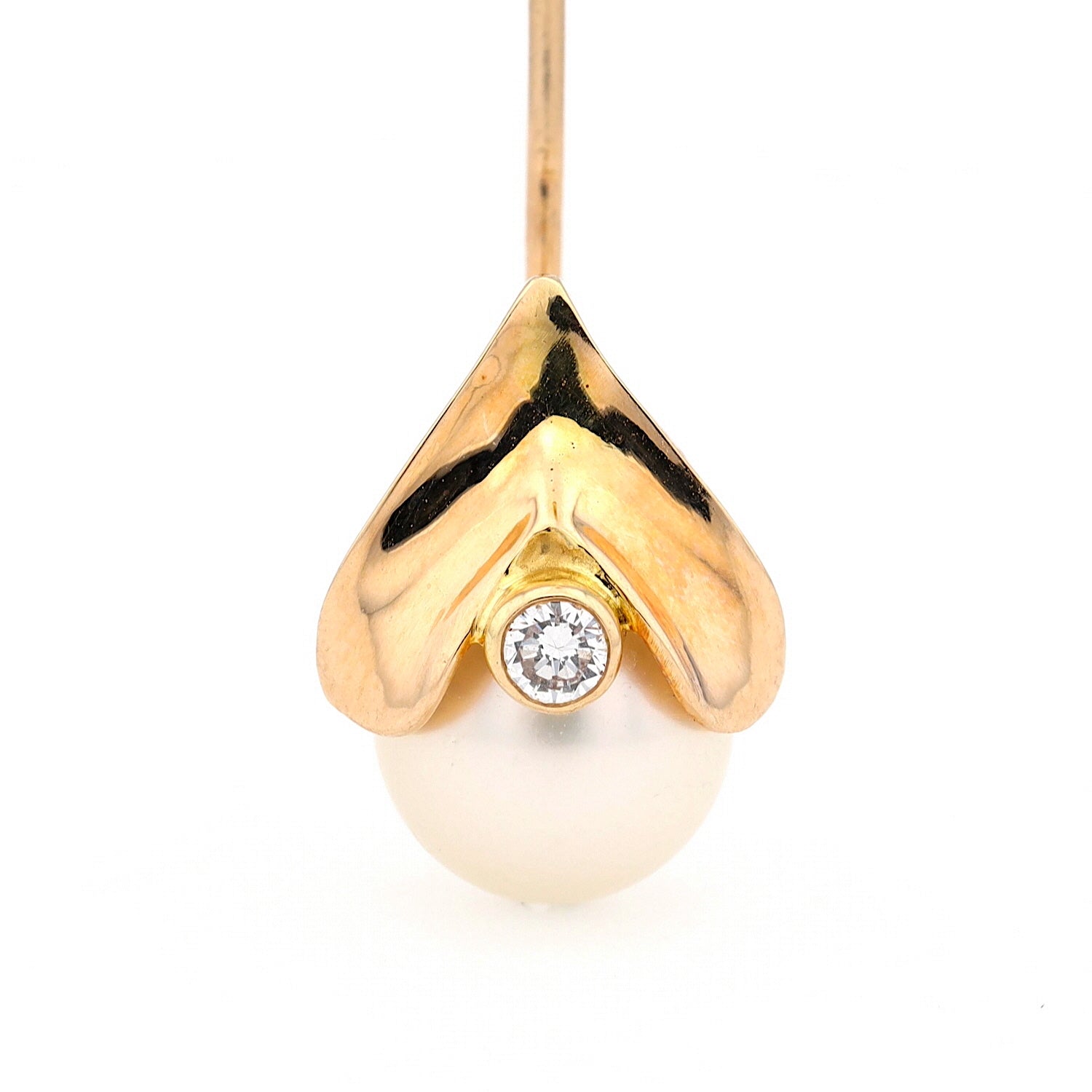Reversnadel in 585er Gelbgold mit einem Brillant und Zuchtperle, stehend frontal