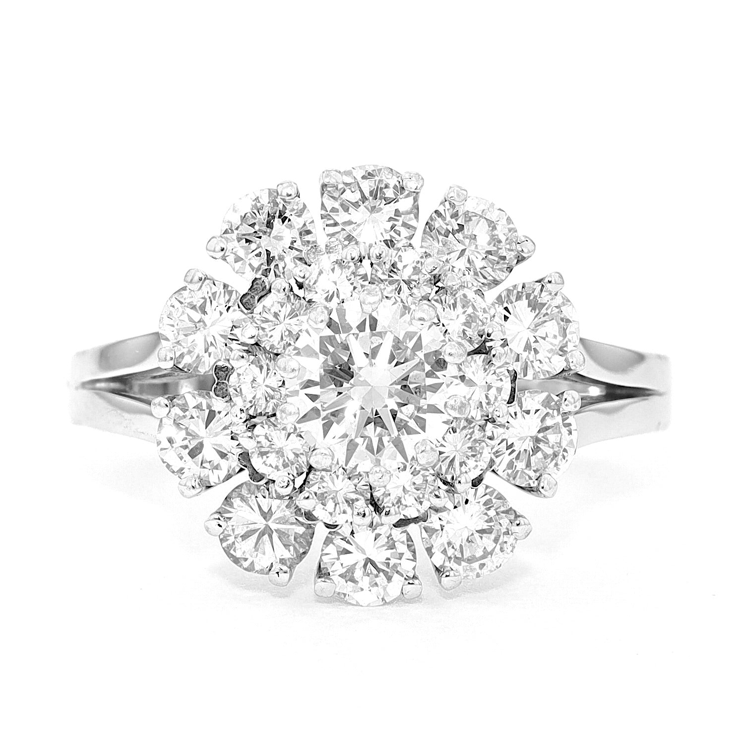 Ring in 750er Weißgold mit Brillanten, ges. ca. 2 ct, liegend frontal