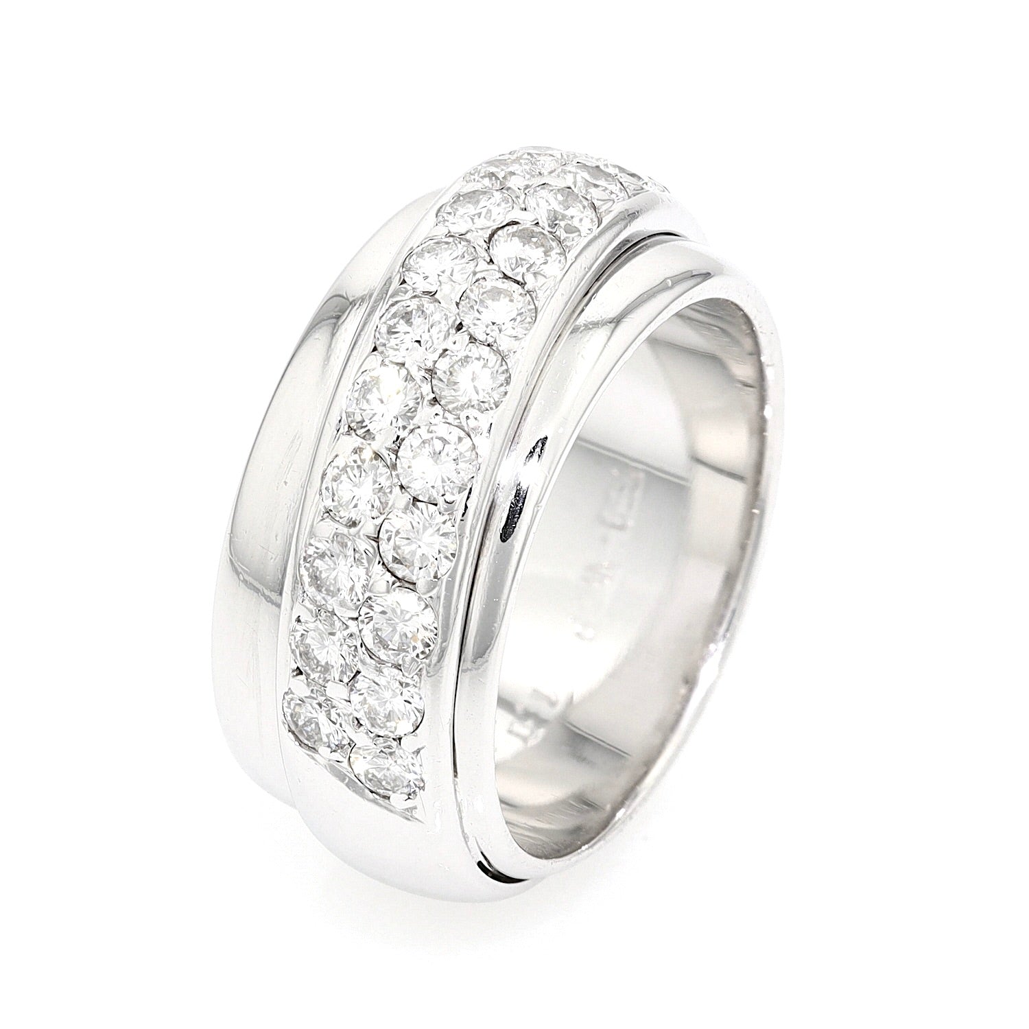 Ring in 750er Weißgold mit ca. 1 ct. Brillanten, stehend