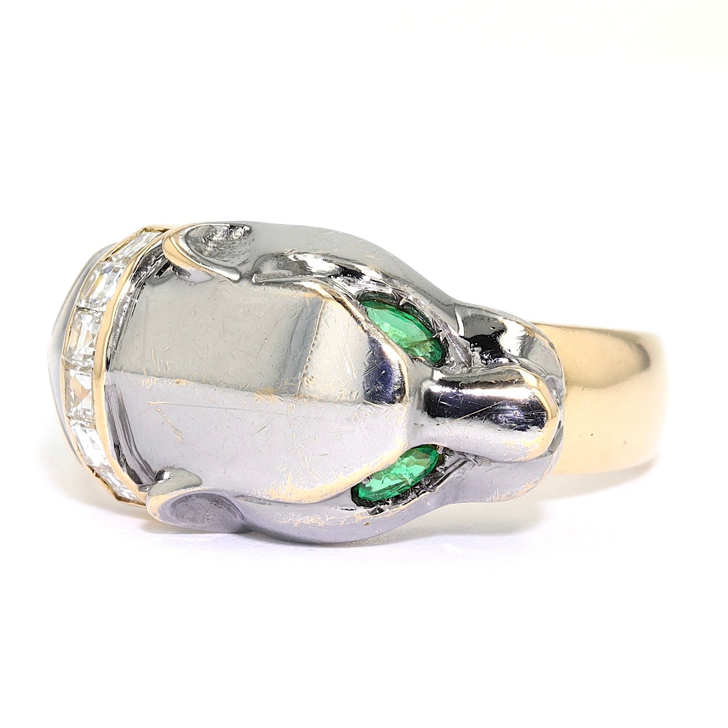 Gay Frères Ring in 750er Gold Bicolor mit Diamanten und Smaragden, liegend frontal