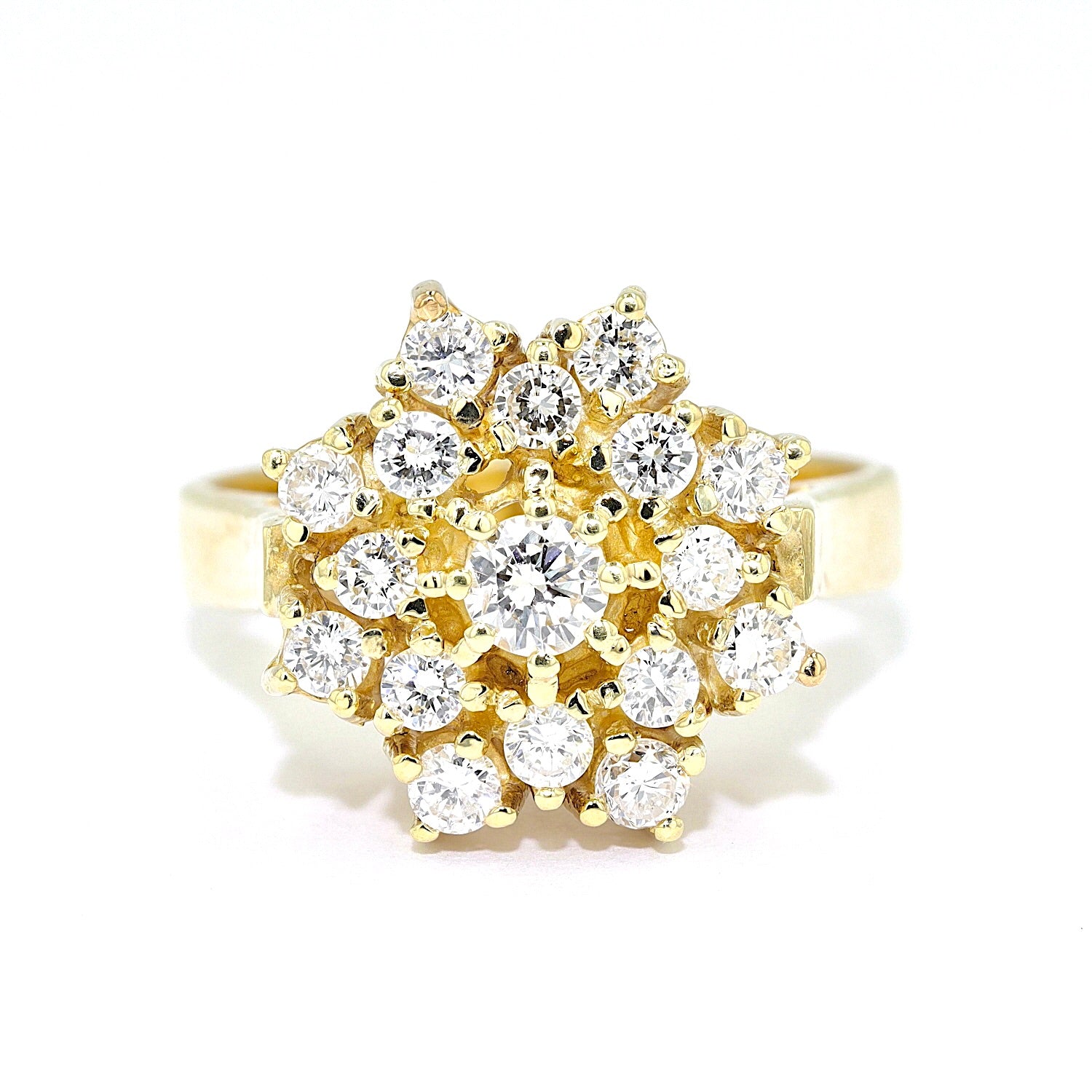 Ring in 585er Gelbgold mit insgesamt ca. 0,80 ct Brillanten, liegend frontal
