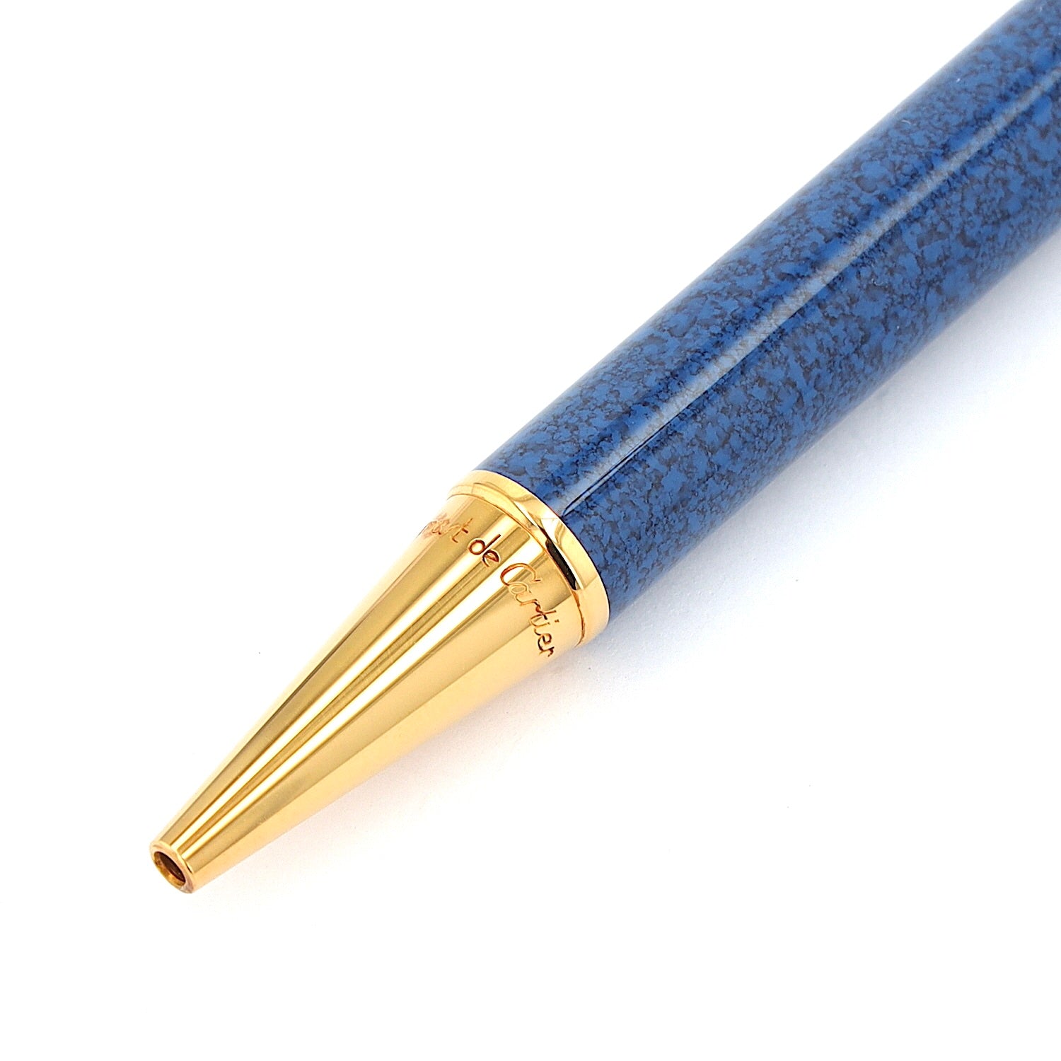 Kugelschreiber mit Drehmechanik von Cartier, Must de Cartier Trinity, Nahaufnahme vorne