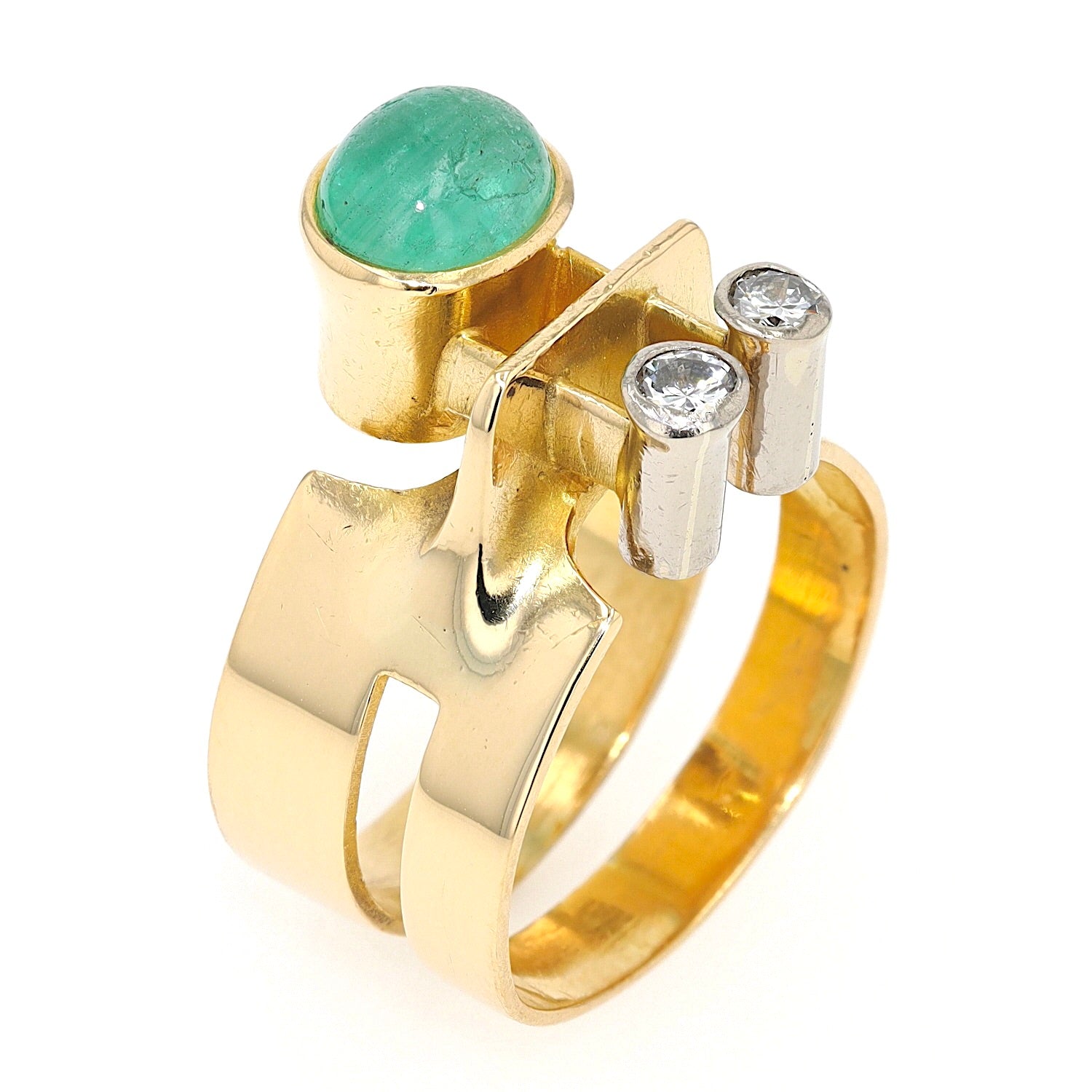 Vintage Ring Klaus Neubauer in 750er Gelbgold mit Brillanten und einem Smaragd-Cabochon, stehend