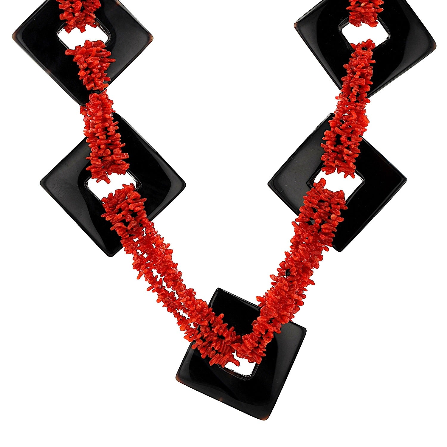 Kette mit Korallen und Keramikelementen, hängend frontal