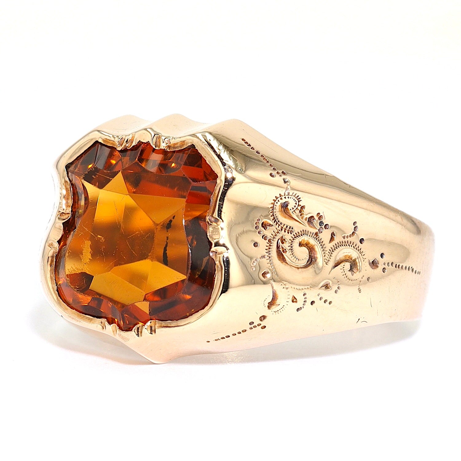 Jugendstil Ring in 333er Roségold mit einem Citrin, liegend links gedreht