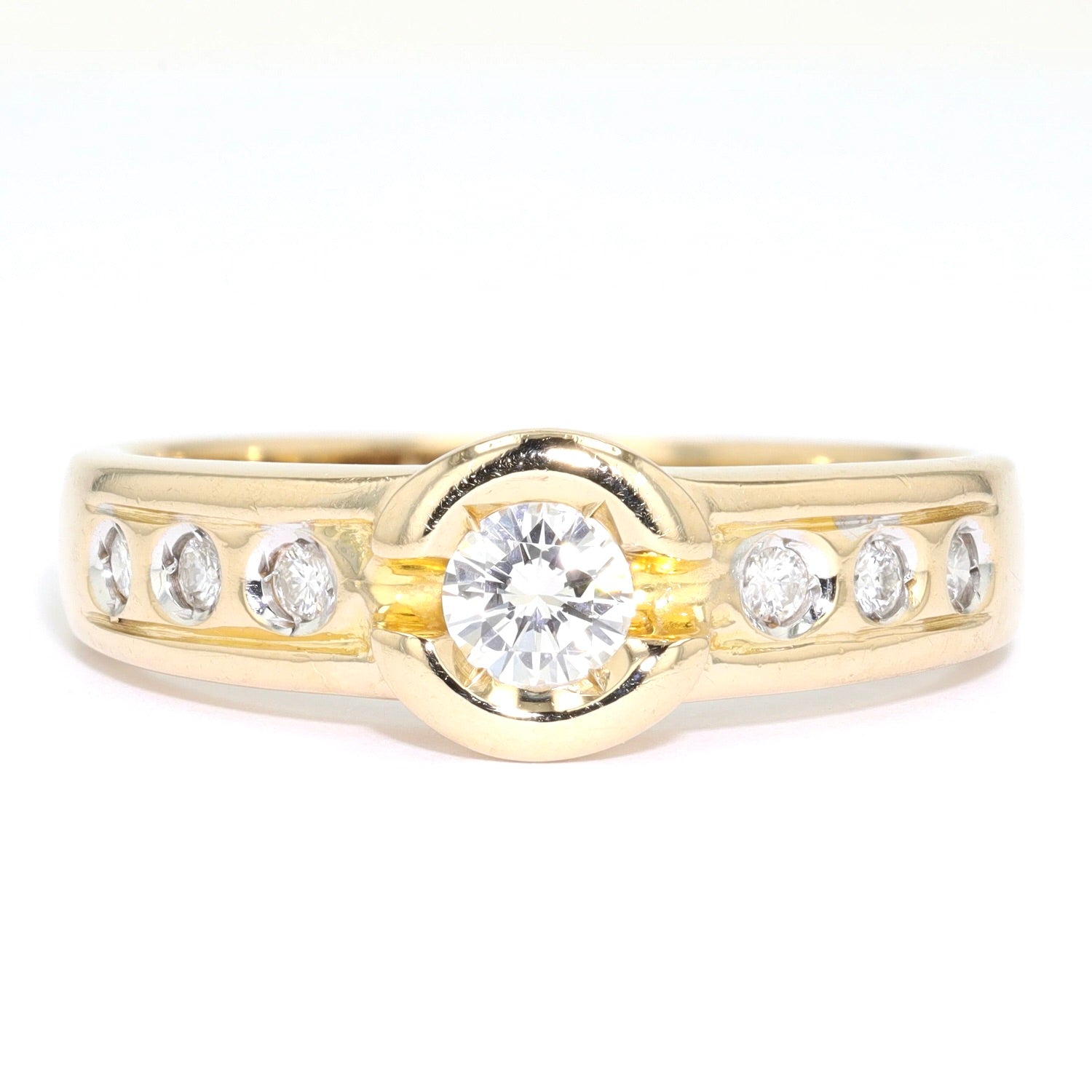 Vintage Ring in 585er Gelbgold mit Brillanten, gesamt ca. 0,30 ct, liegend frontal