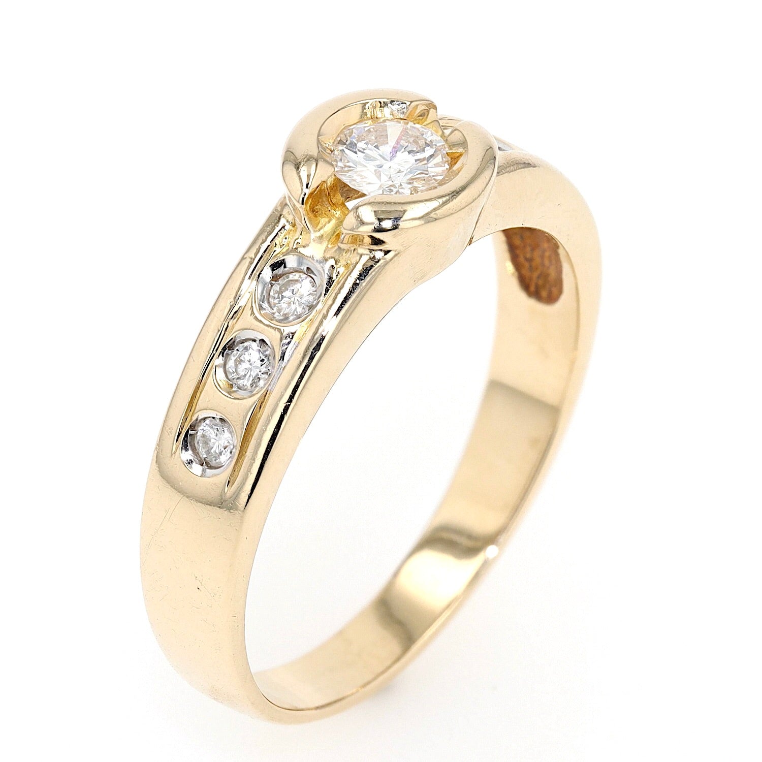 Vintage Ring in 585er Gelbgold mit Brillanten, gesamt ca. 0,30 ct, stehend