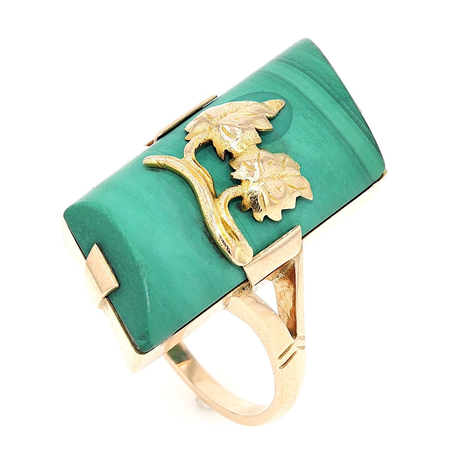 Ring in 585er Gelbgold mit einem Malachit, stehend