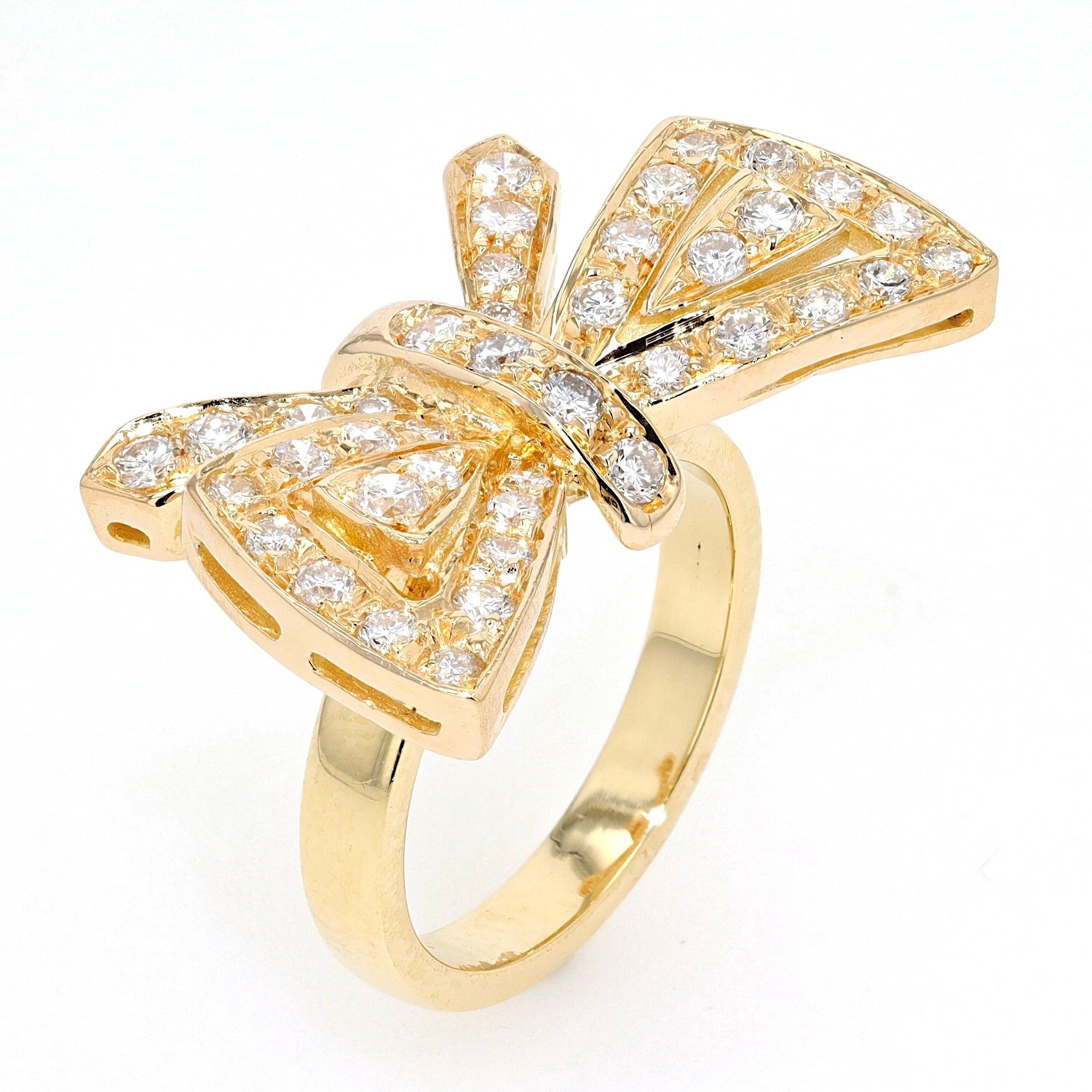 Ring in 750er Gelbgold mit ingesamt ca. 1 ct Brillanten, stehend