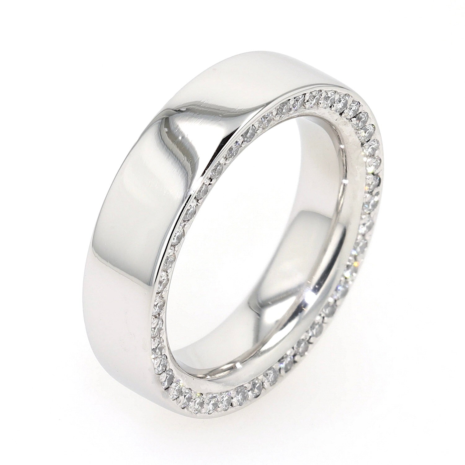 Ring in 950er Platin mit Brillanten, stehend rechts gedreht