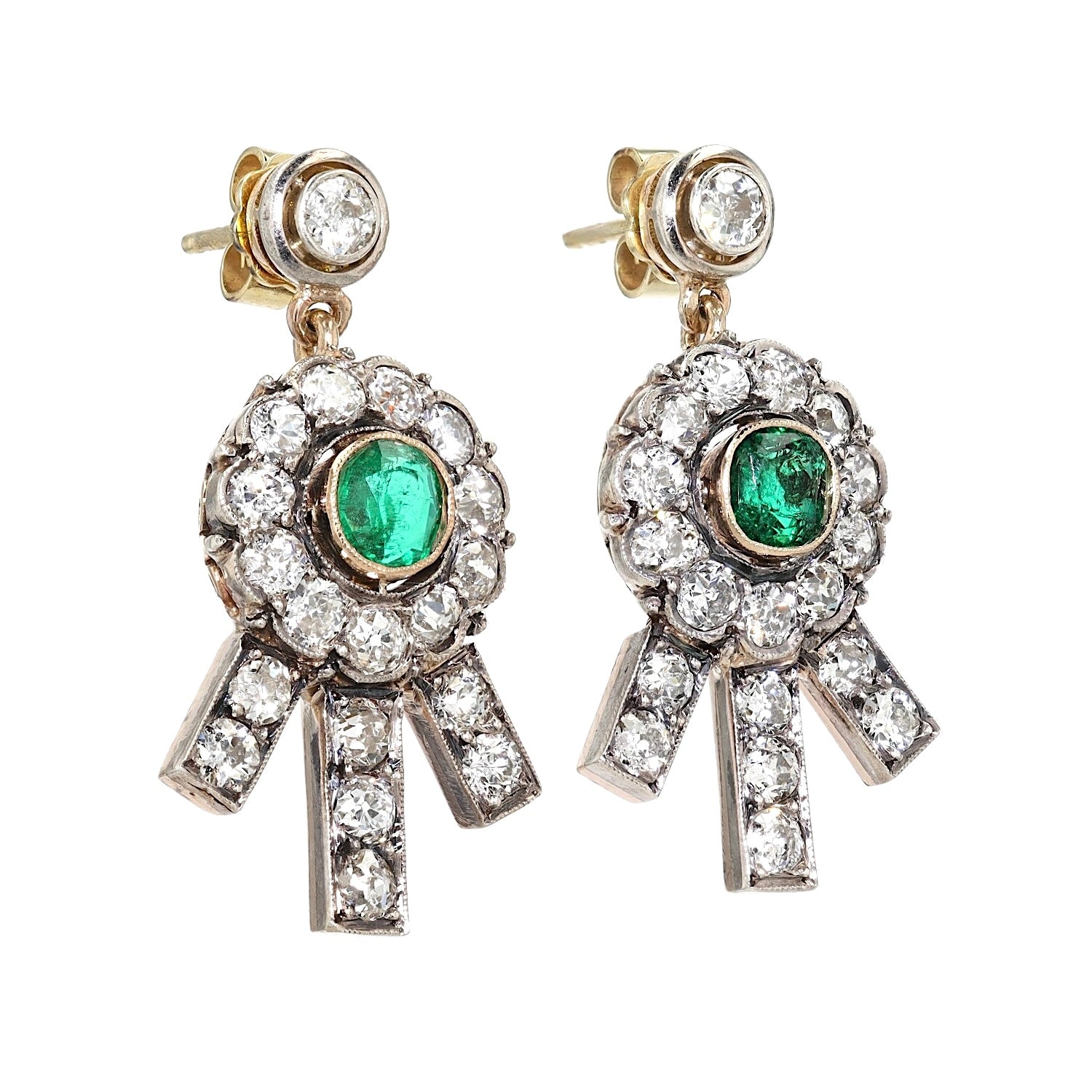 Paar Ohrringe um 1900 aus 9 kt Gelbgold und Silber mit Diamanten und Smaragden, hängend rechts gedreht