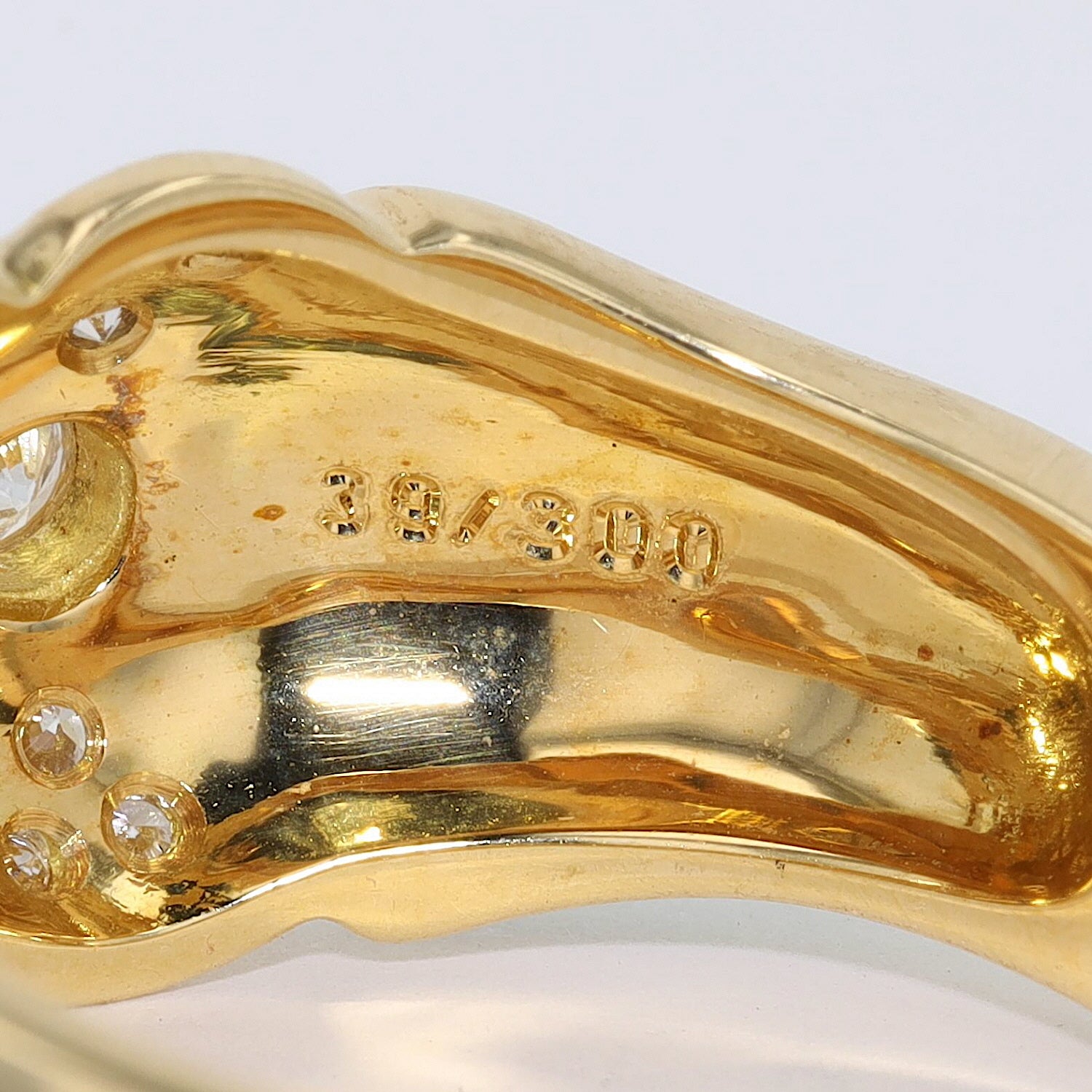 Fabergé Ring, limitiert, in 750er Gold mit Brillanten und grüner und blauer Emaille, Gravur 2