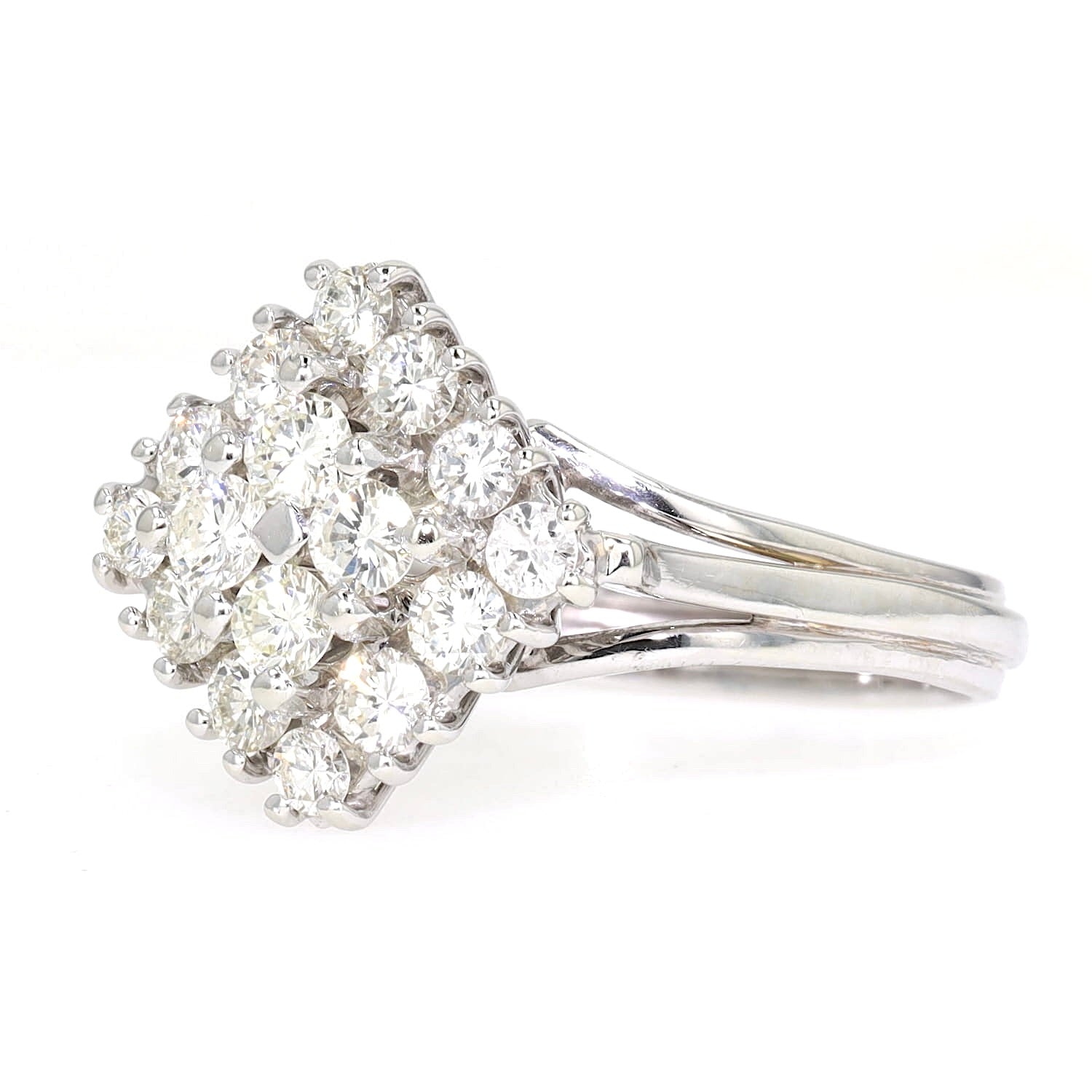 Vintage Ring in 750er Weißgold mit Brillanten, liegend links gedreht