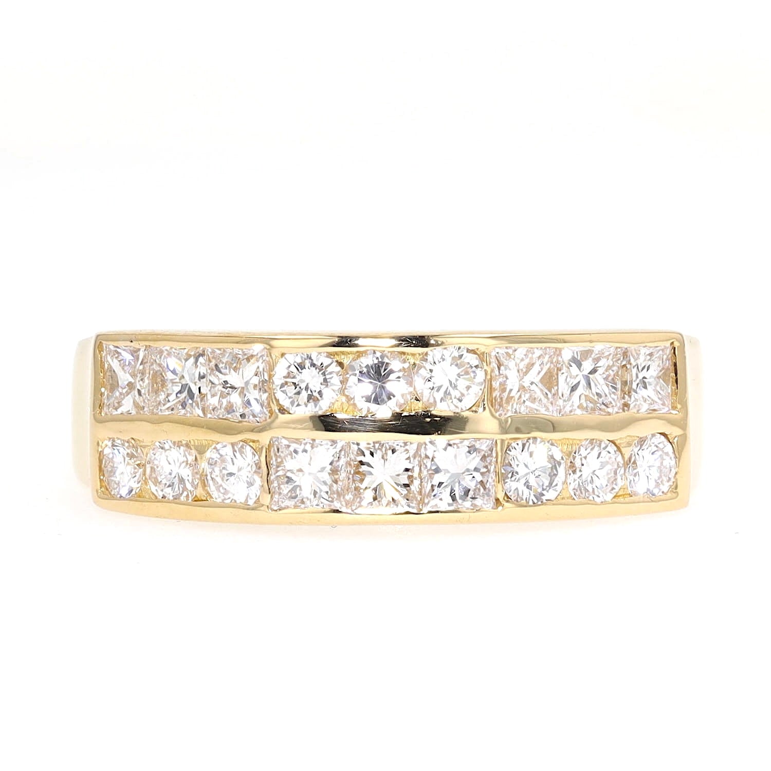 Ring in 750er Gelbgold mit Brillanten und Diamanten, liegend frontal