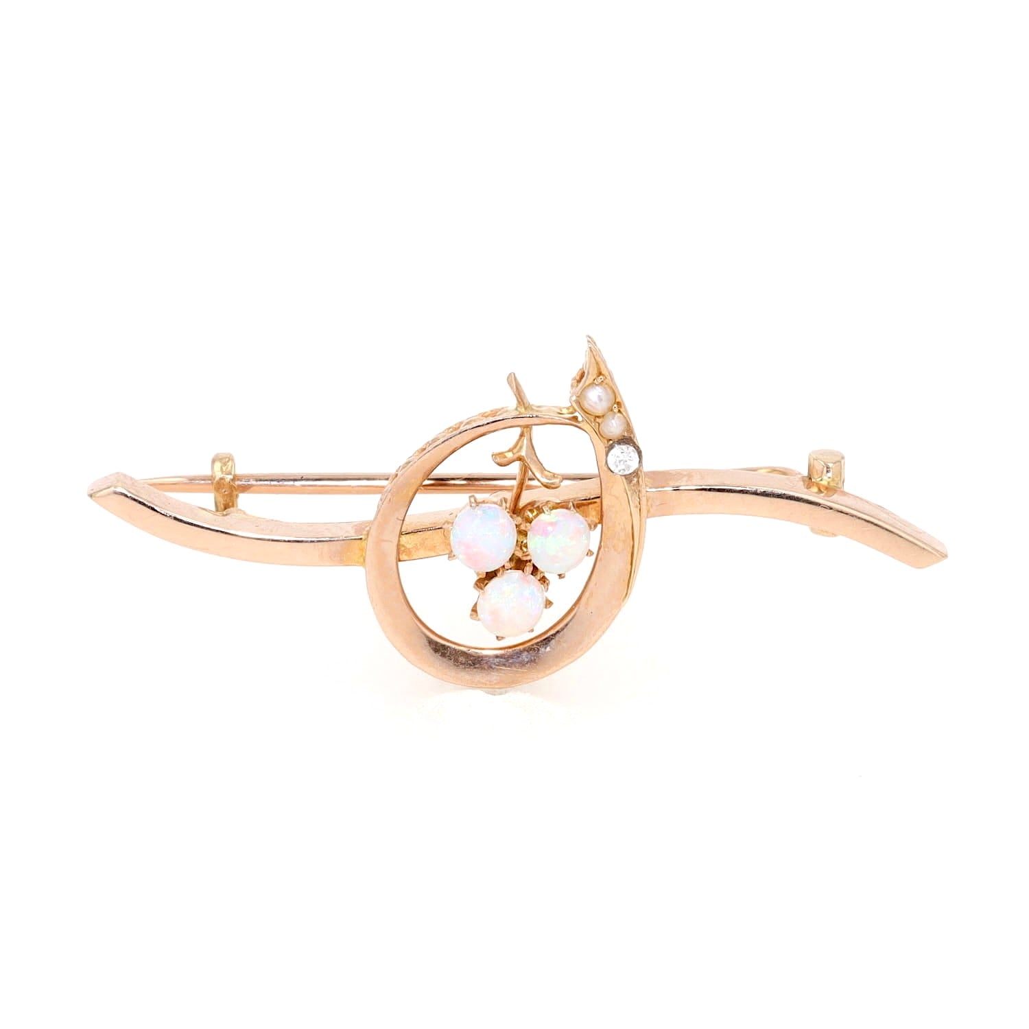 Jugendstil Brosche in 585er Rotgold mit Opalen, Saatperlen und 1 Cubic Zirkonia, stehend frontal