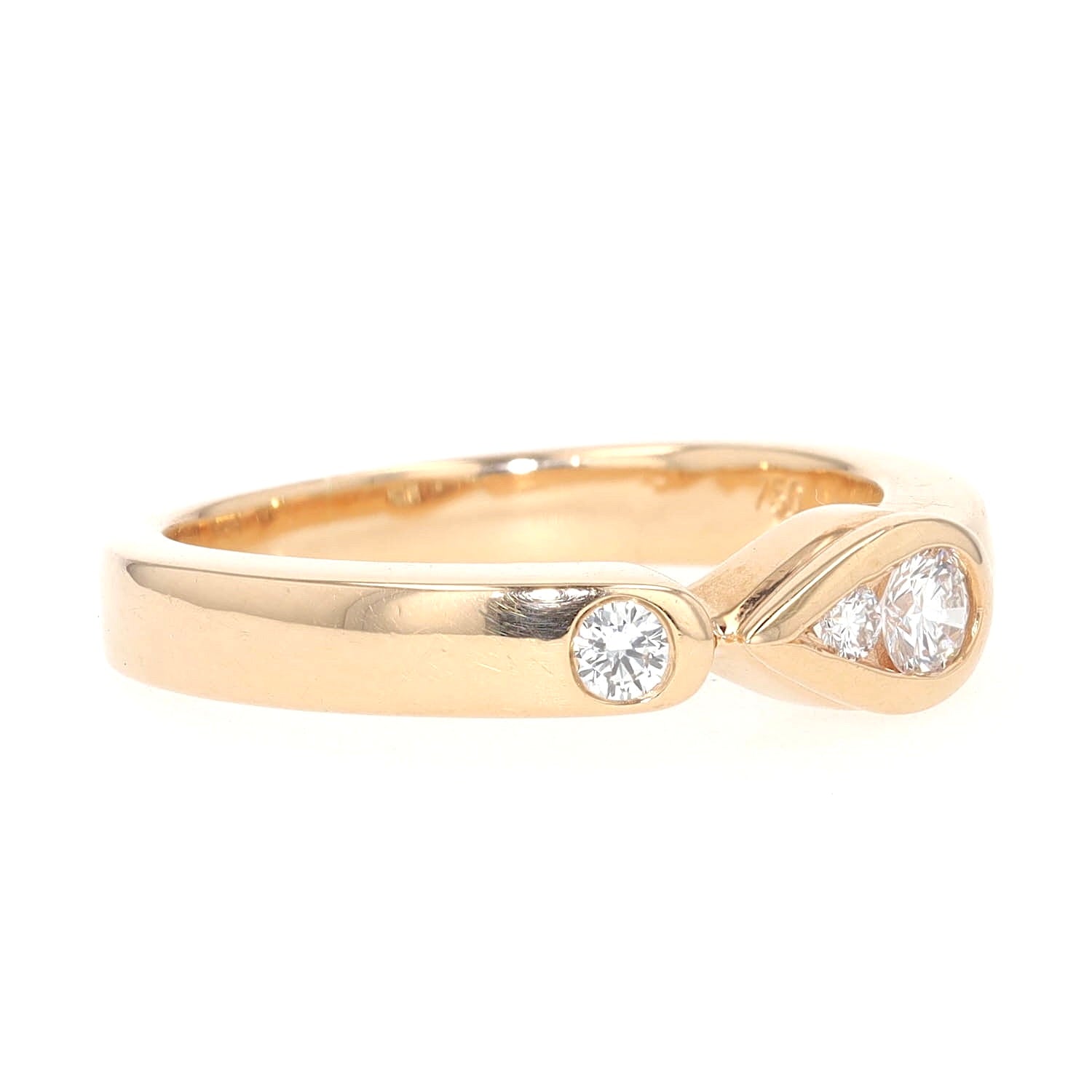 Ring in 750er Gelbgold mit Brillanten, liegend rechts gedreht