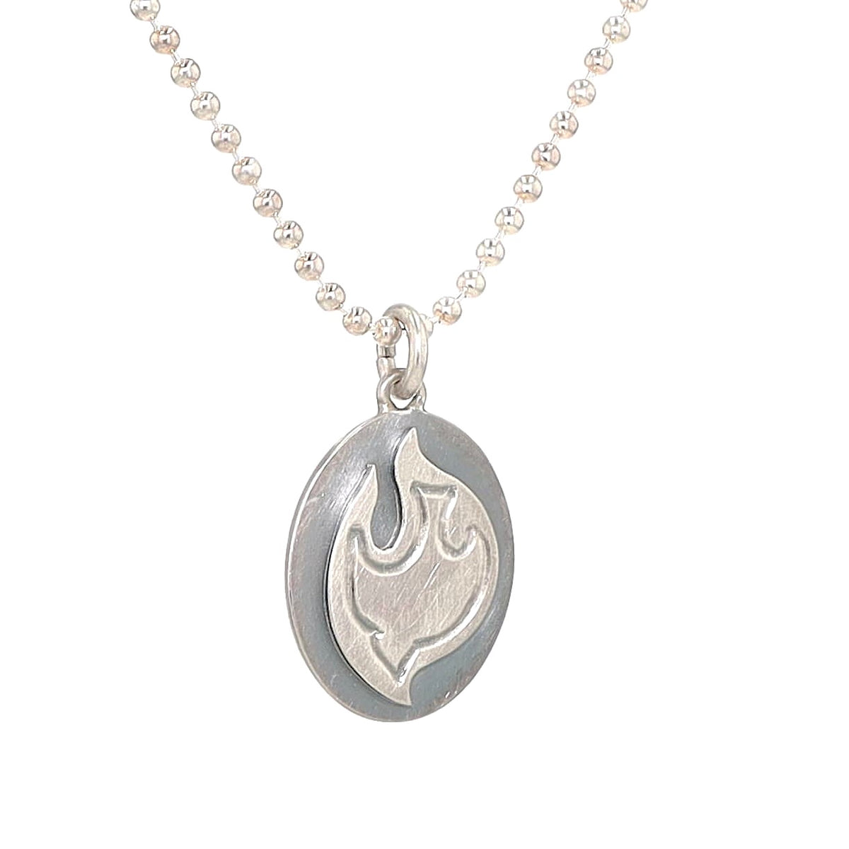 Ball chain with a pendant in 925 silver, hanging Front of the pendant