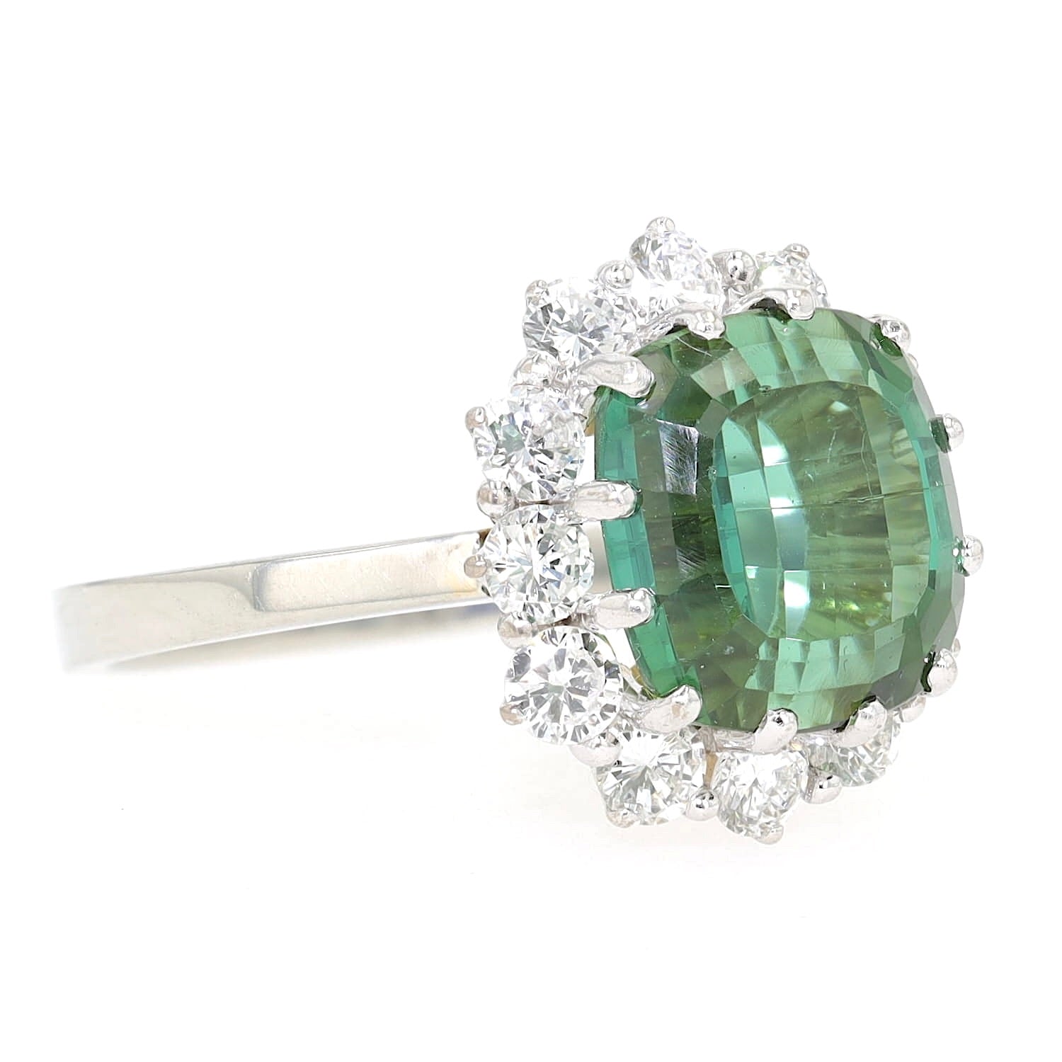 Vintage Ring in 750er Weißgold mit Brillanten und einem Turmalin, liegend rechts gedreht