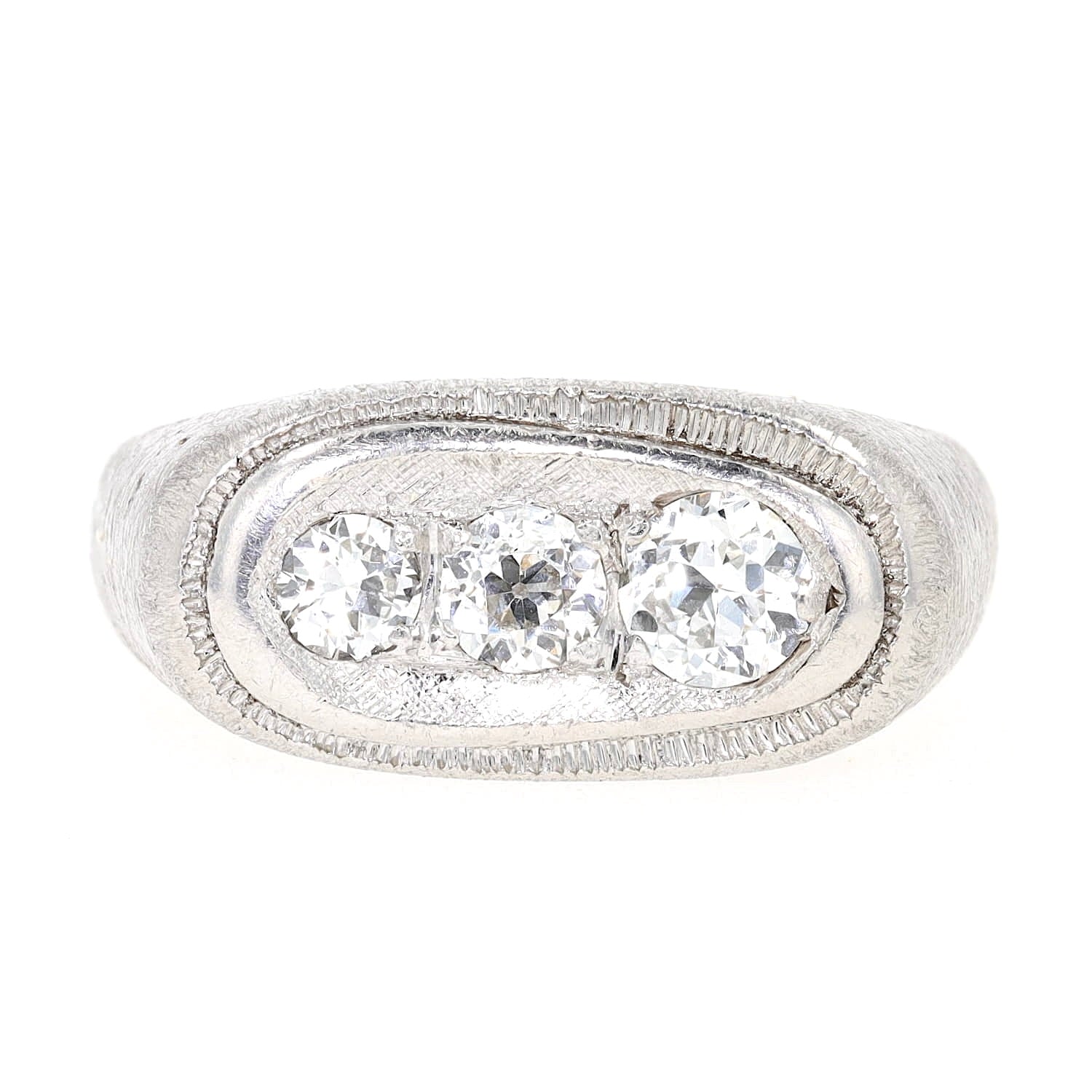 Vintage Ring in 750er Weißgold mit ca. 0,60 ct Diamanten, liegend frontal