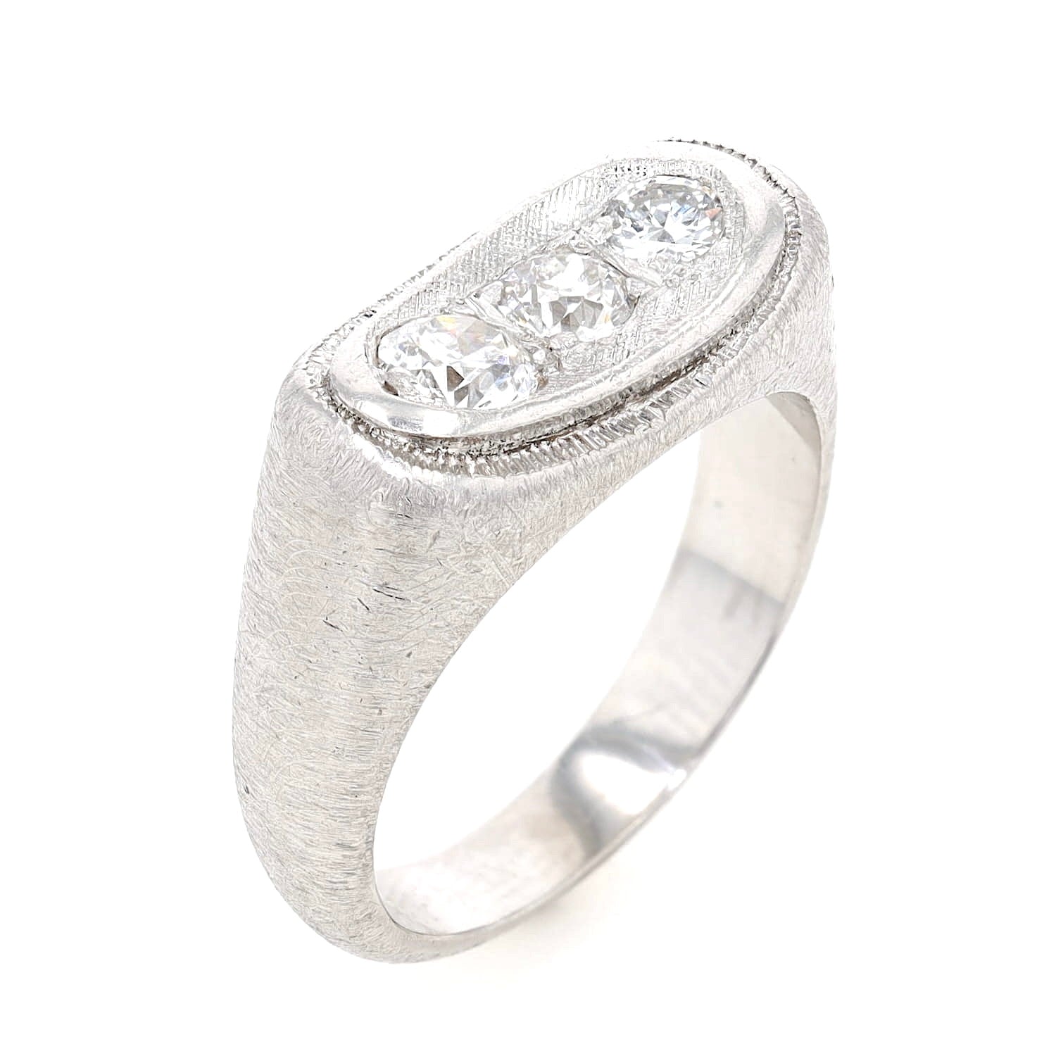 Vintage Ring in 750er Weißgold mit ca. 0,60 ct Diamanten, stehend
