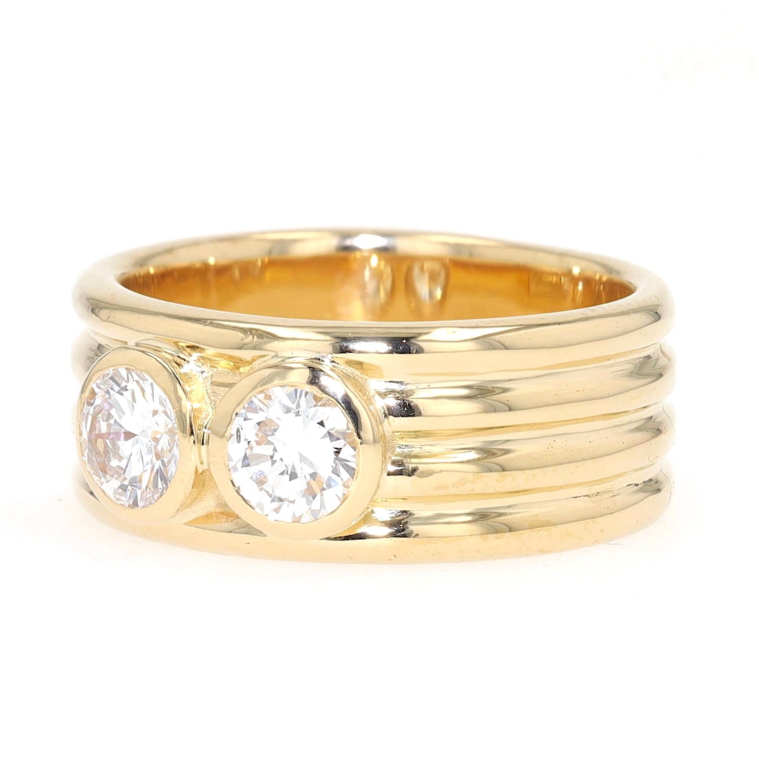 Ring in 750er Gelbgold mit 2 Brillanten je ca. 0,50 ct, liegend links gedreht