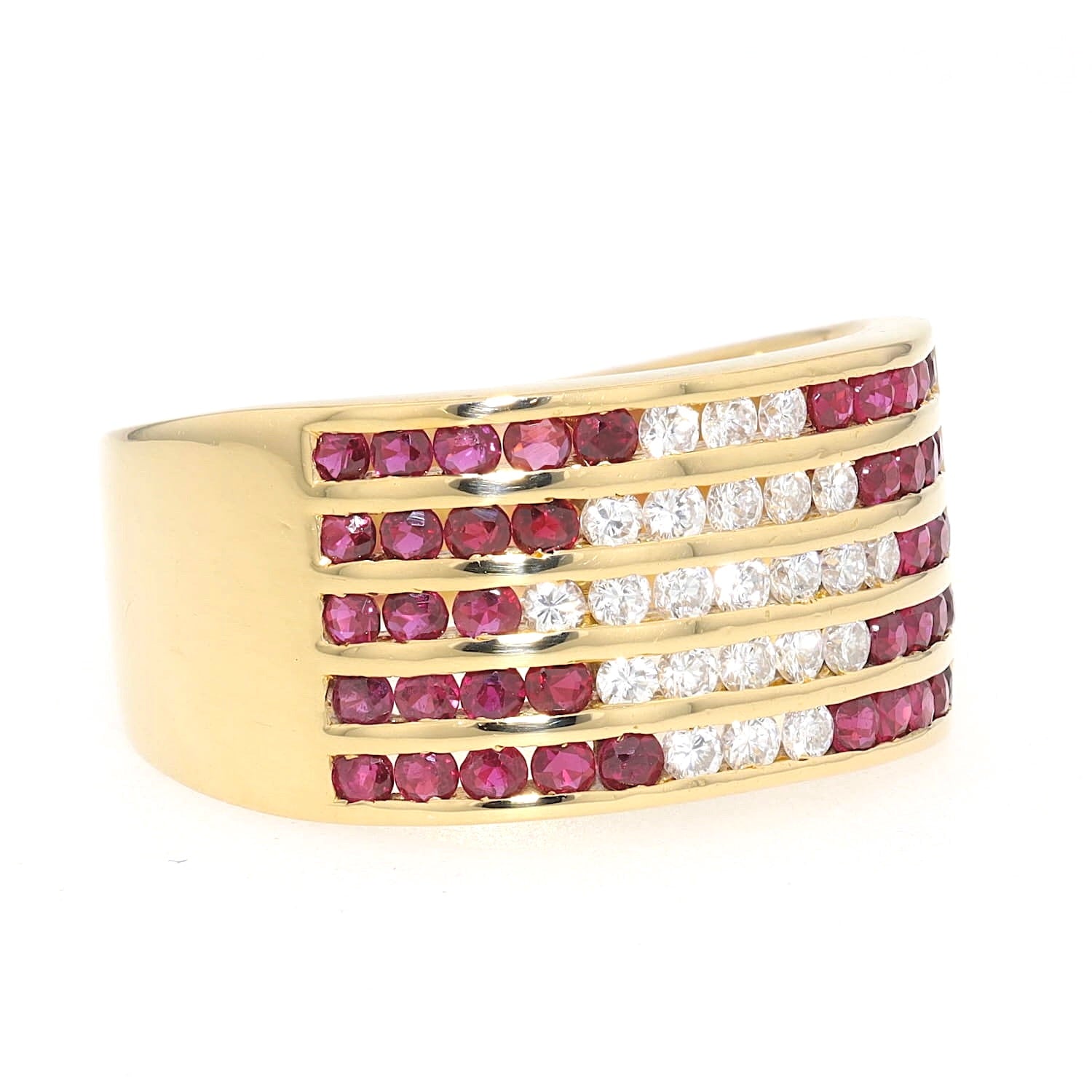 Ring in 750er Gelbold mit Brillanten und Rubinen, liegend rechts gedreht