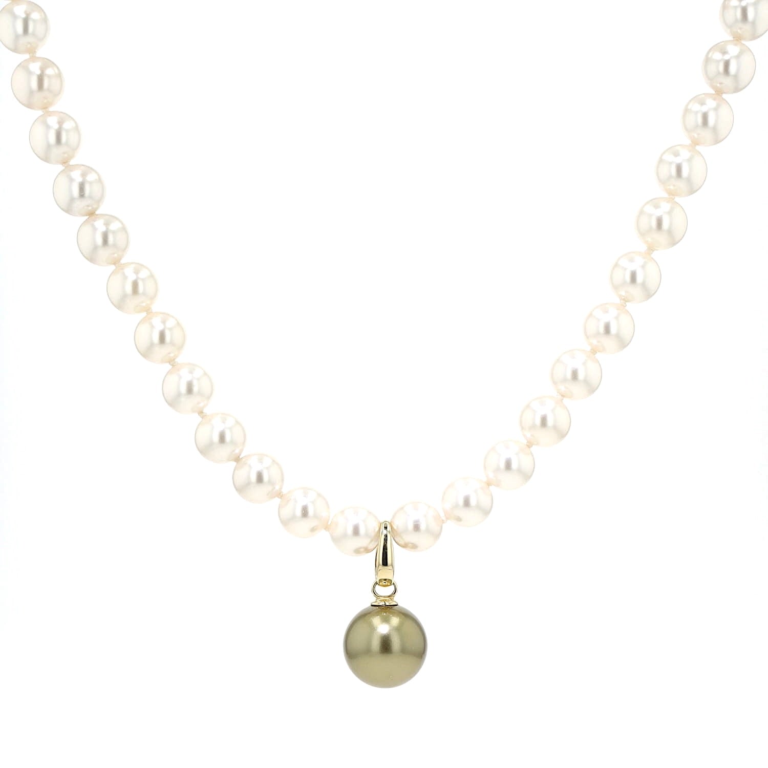 Kette mit Perlenimitationen und 585er Gelbgold, hängend frontal