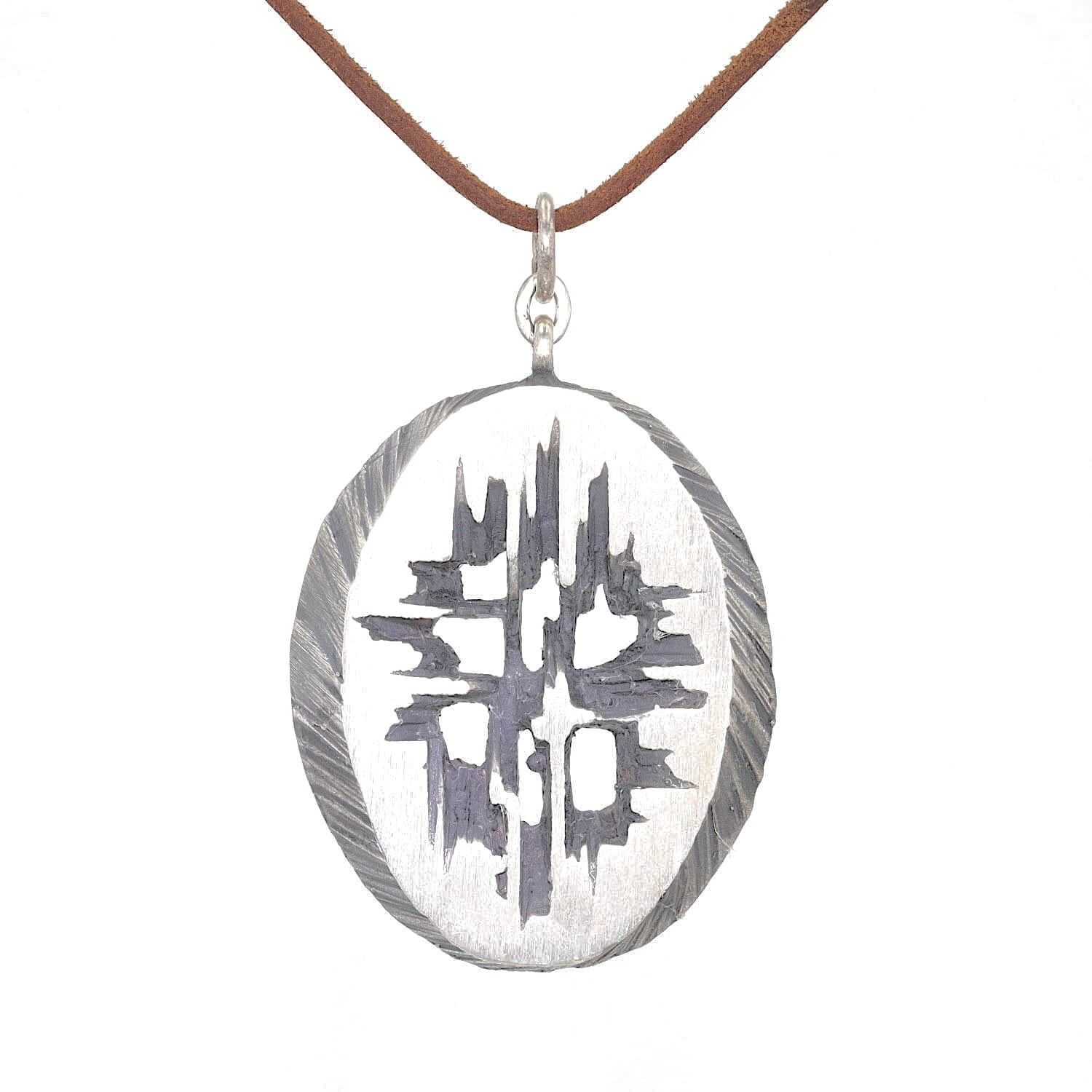 Großer Vintage Anhänger aus Finnland aus 925er Silber, hängend frontal