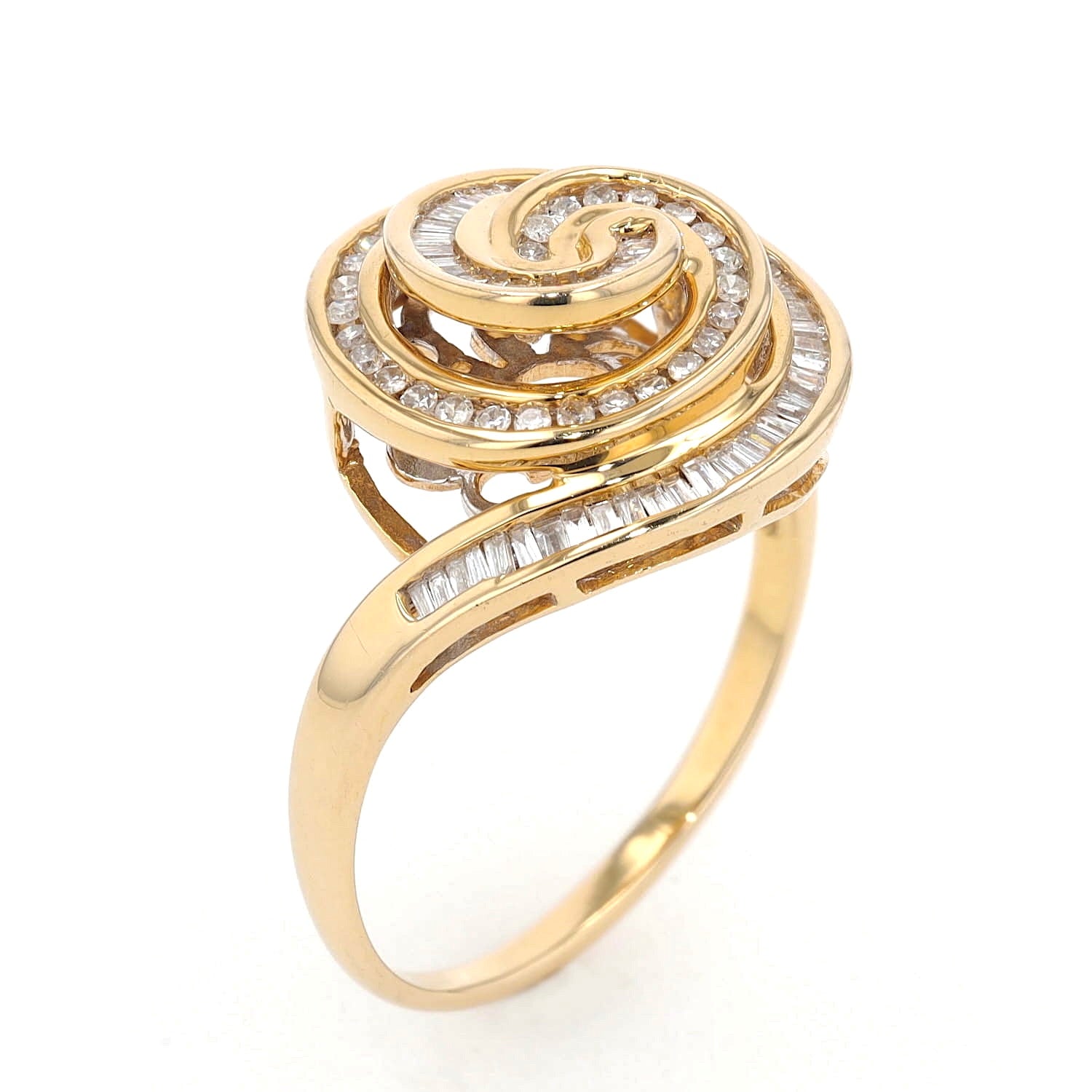Ring in 585er Gelbgold mit insgesamt ca. 0,50 ct Diamanten, stehend