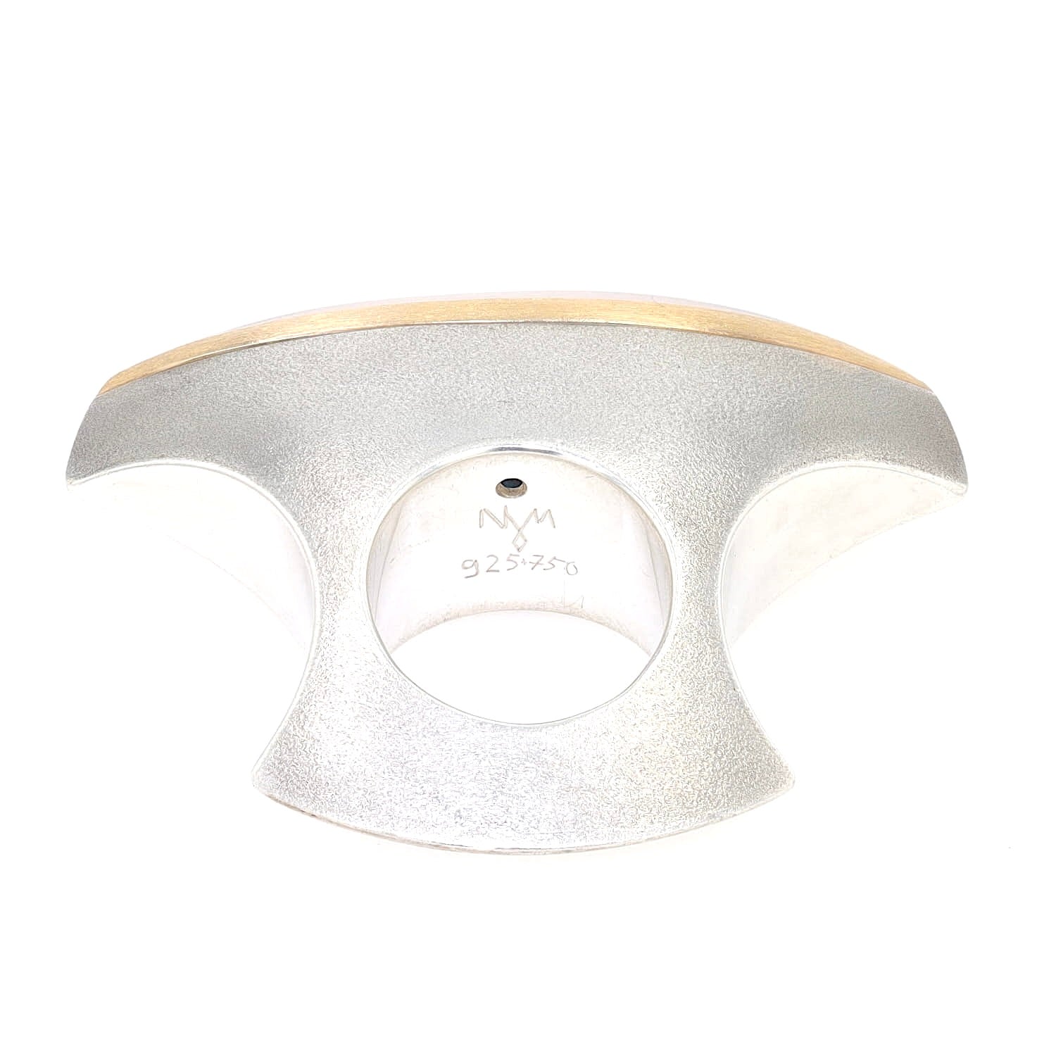 Designer Ring von Mike Mascher in 925er Silber und 750er Gelbgold mit einem rosa Quarz, liegend Ringschiene nach vorne frontal