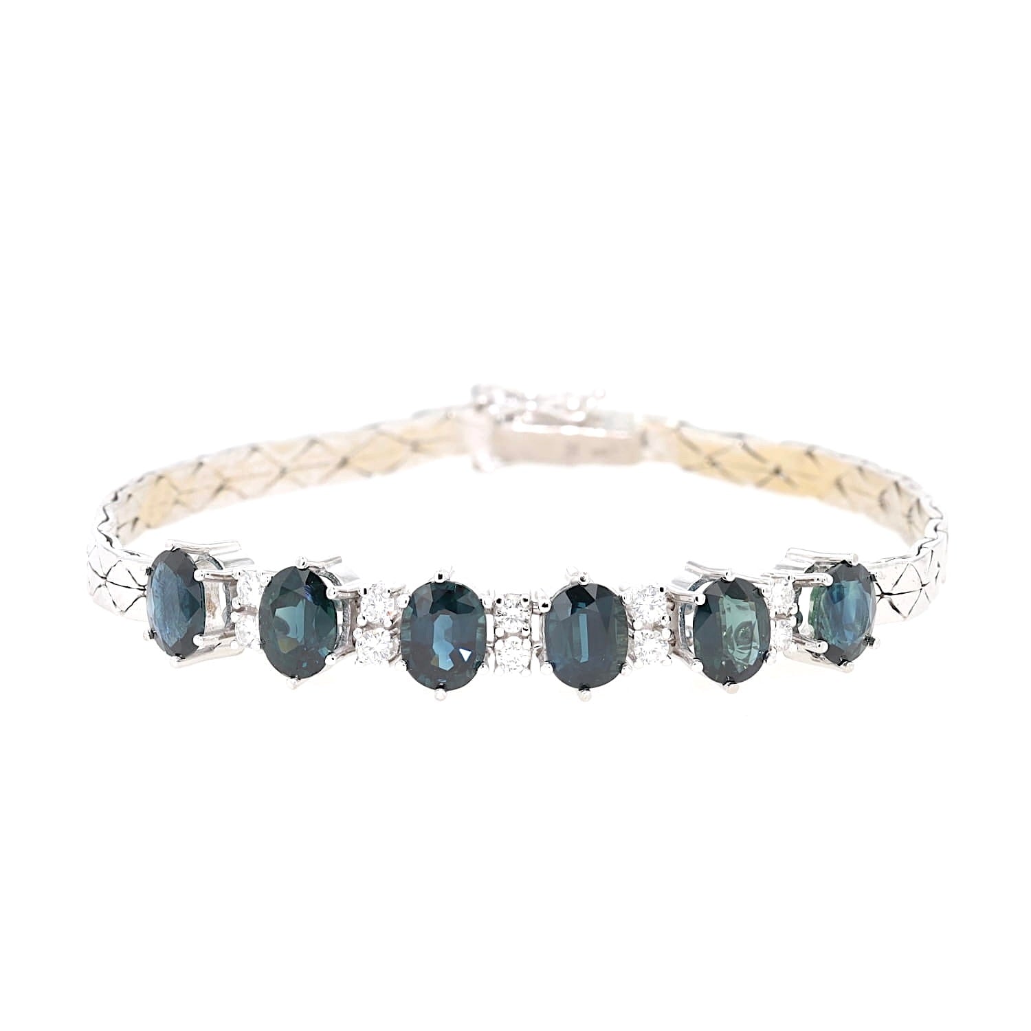 Vintage Armband in 585er Weißgold mit blauen Saphiren und Brillanten, liegend frontal geschlossen