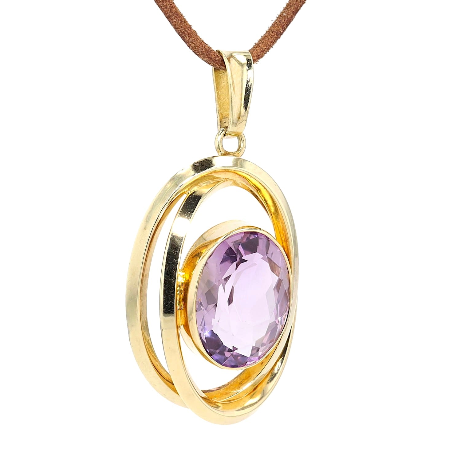 Vintage Anhänger in 585er Gelbgold mit einem Amethyst, hängend rechts gedreht