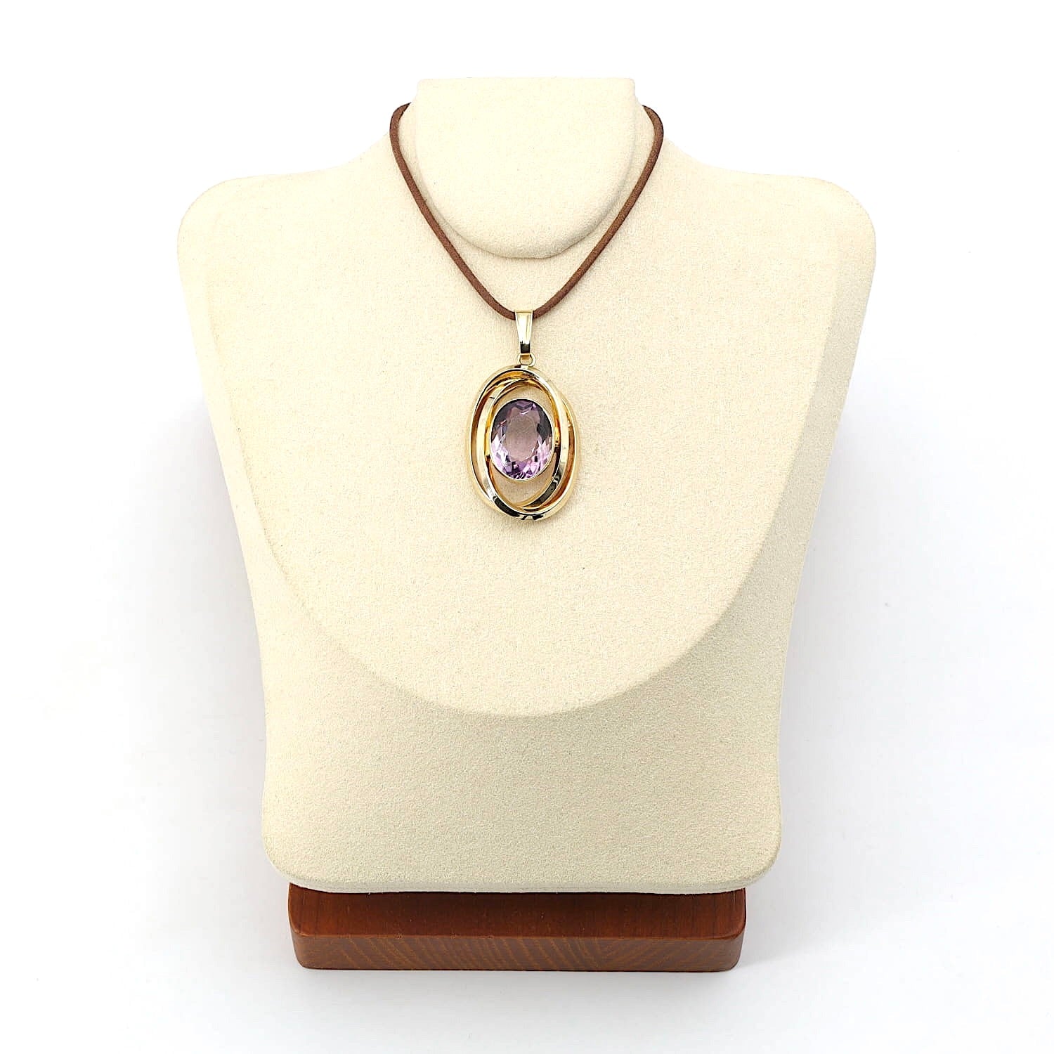 Vintage Anhänger in 585er Gelbgold mit einem Amethyst, an der Büste