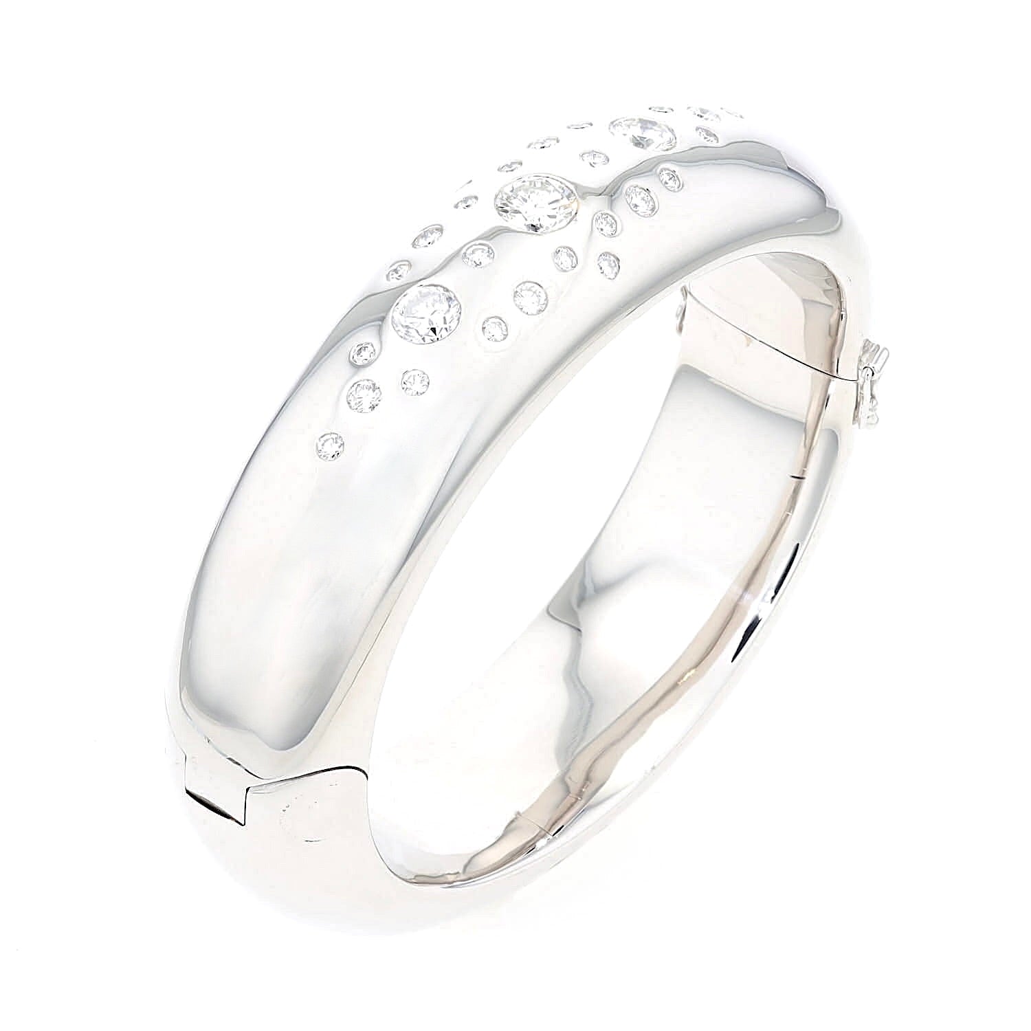 Armreif von Juwelier Willer in 750er Weißgold mit insgesamt ca. 2,7 ct Brillanten, stehend