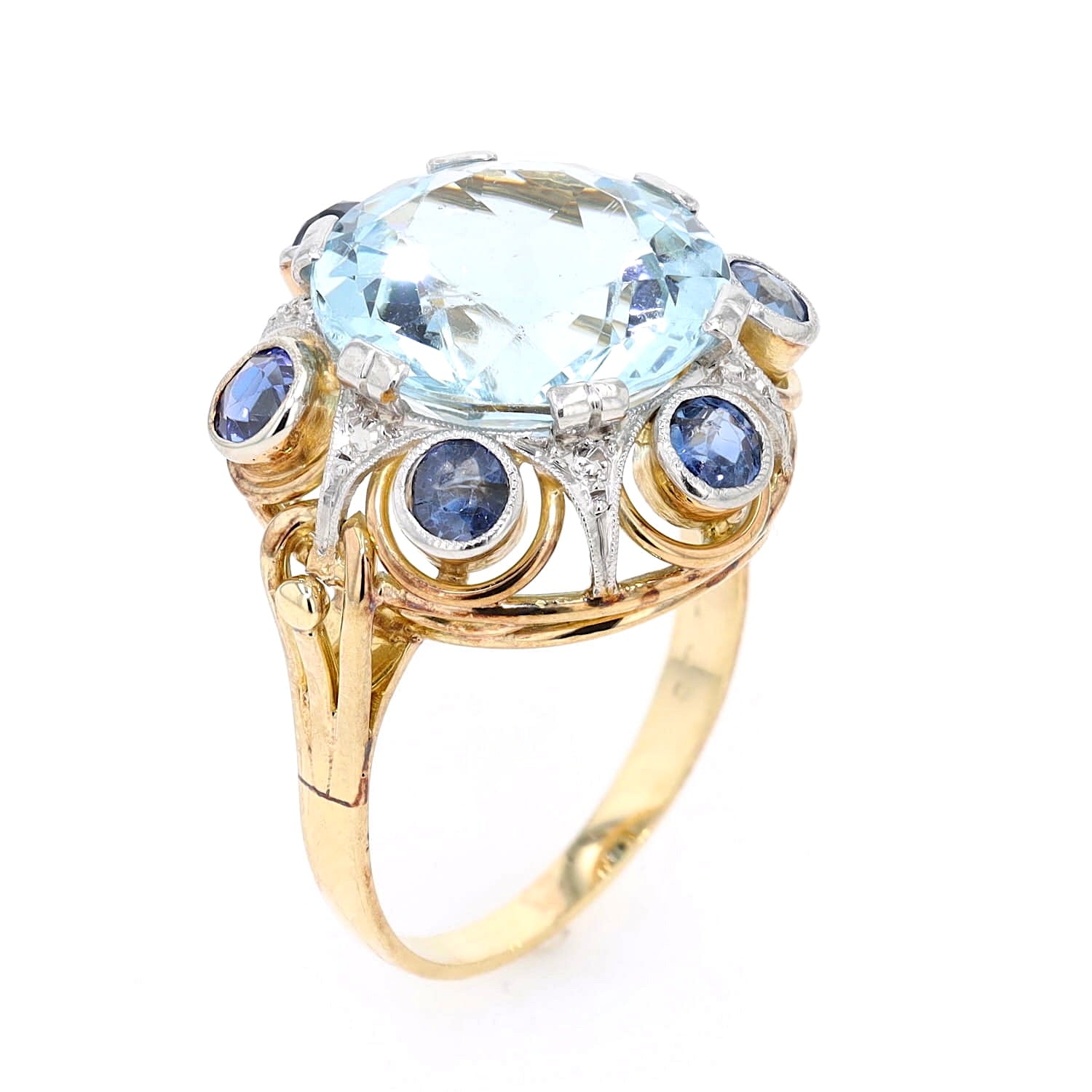 Vintage Ring in 585er Gelbgold, Platin, einem Aquamarin und blauen Saphiren, stehend