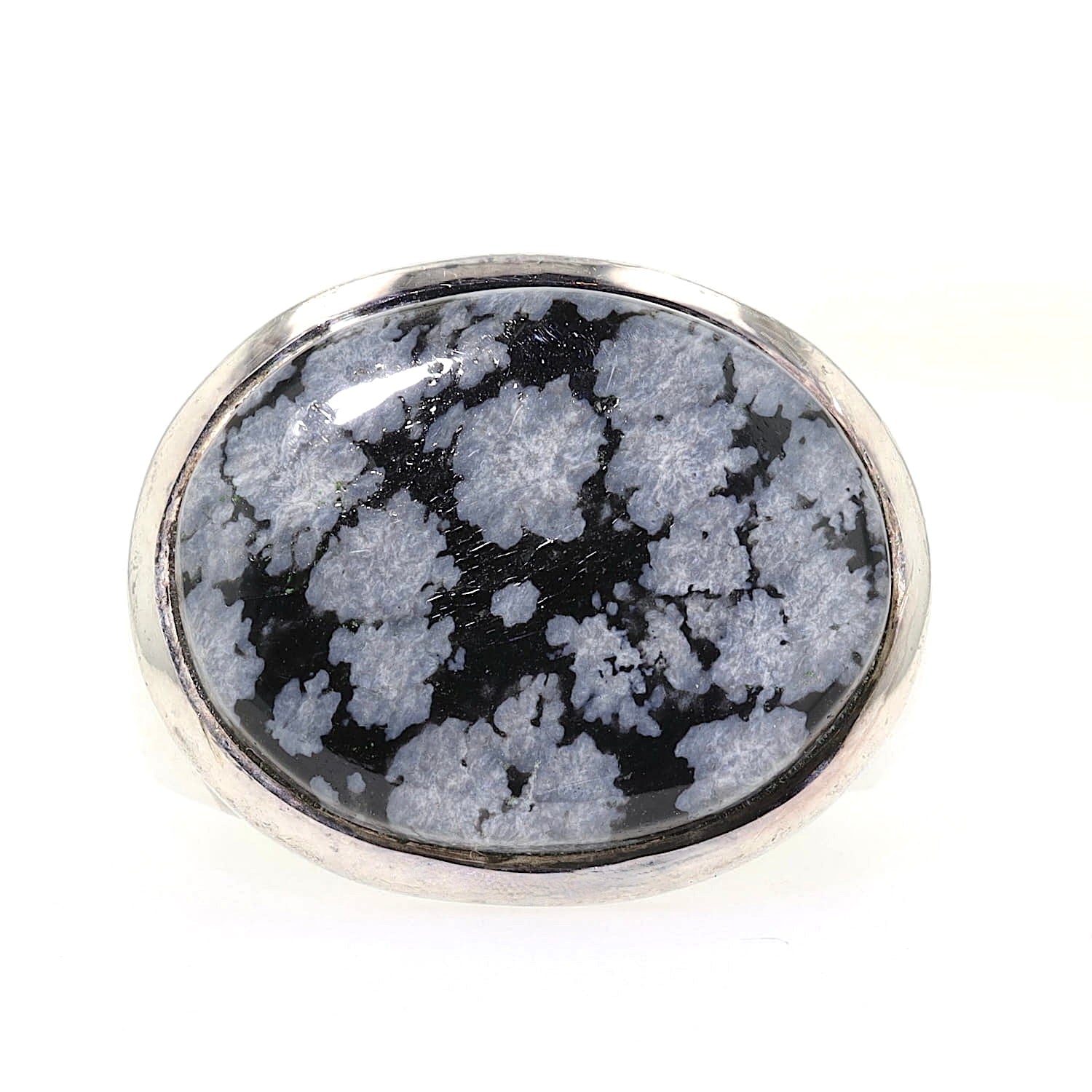 Ring in 925er Silber mit einem Schneeflockenobsidian, liegend frontal