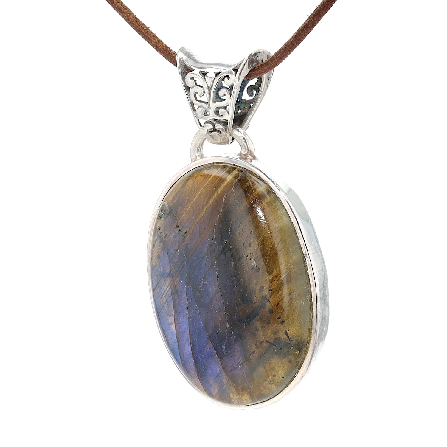 Großer Anhänger in 925er Silber mit einem Labradorit, liegend links gedreht