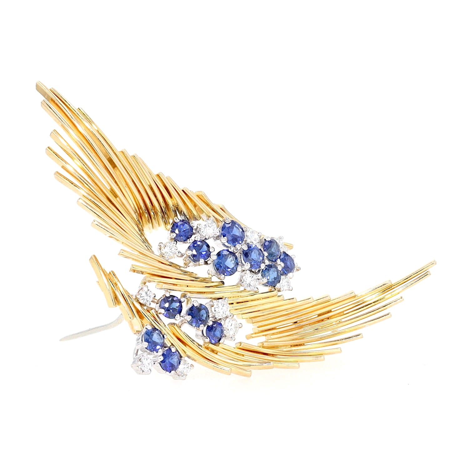 Exclusive Brosche aus 750er Gelbgold mit Brillanten und Saphiren stehend leicht links gedreht Saphire oben