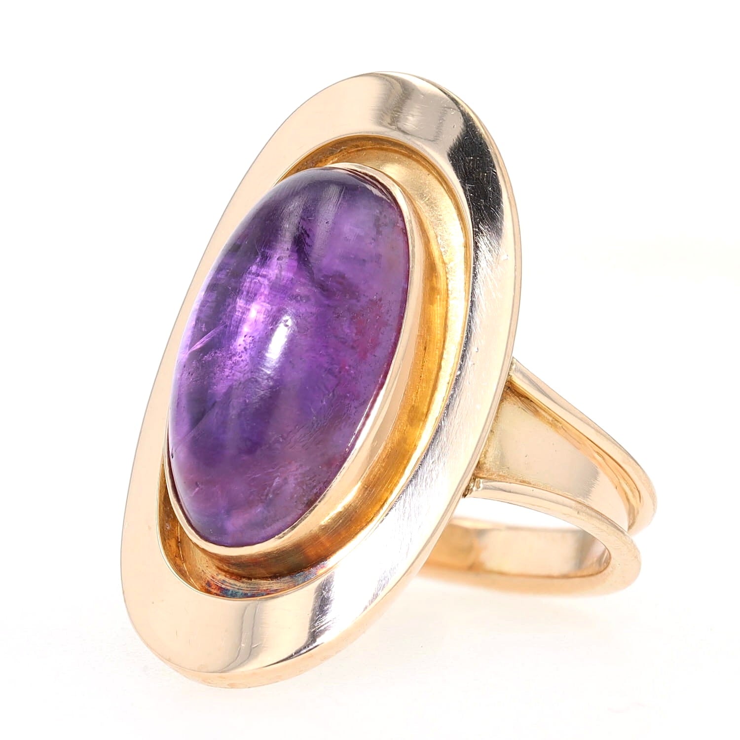 Kay Ring in 585er Roségold mit einem Amethyst, liegend links gedreht