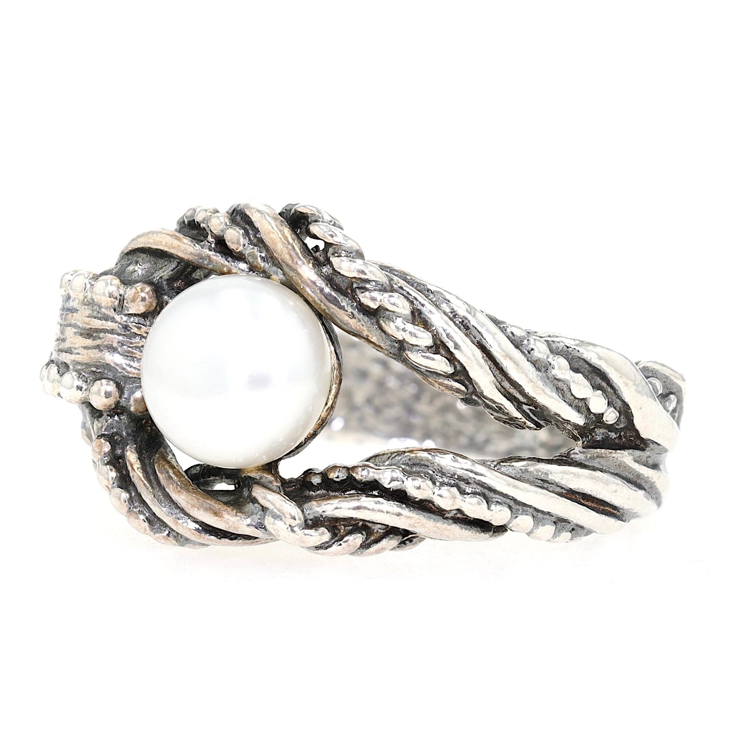 Ring PZ Israel made of 925 silver with a cultured pearl,Bouton, turned lying left