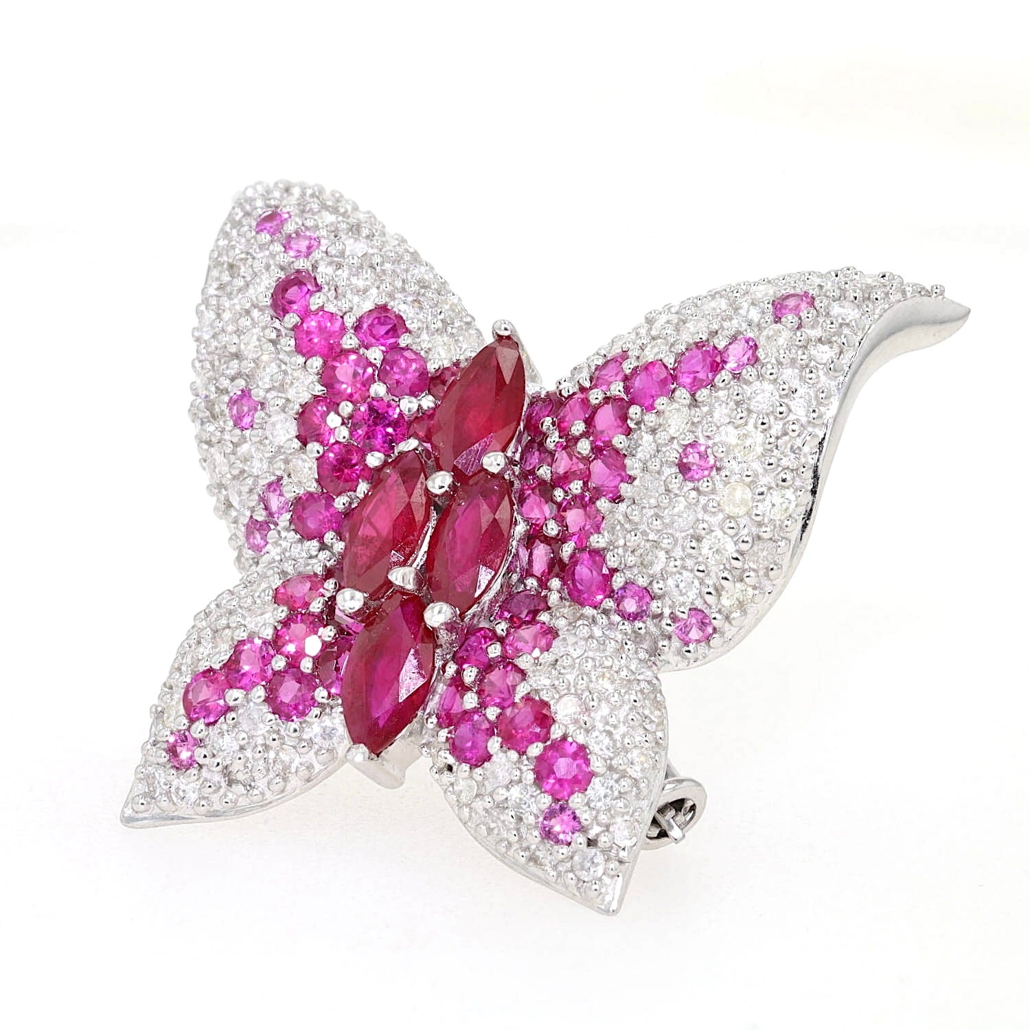 Schmetterling Brosche in 750er Weißgold mit Brillanten und Rubinen, stehend inks gedreht